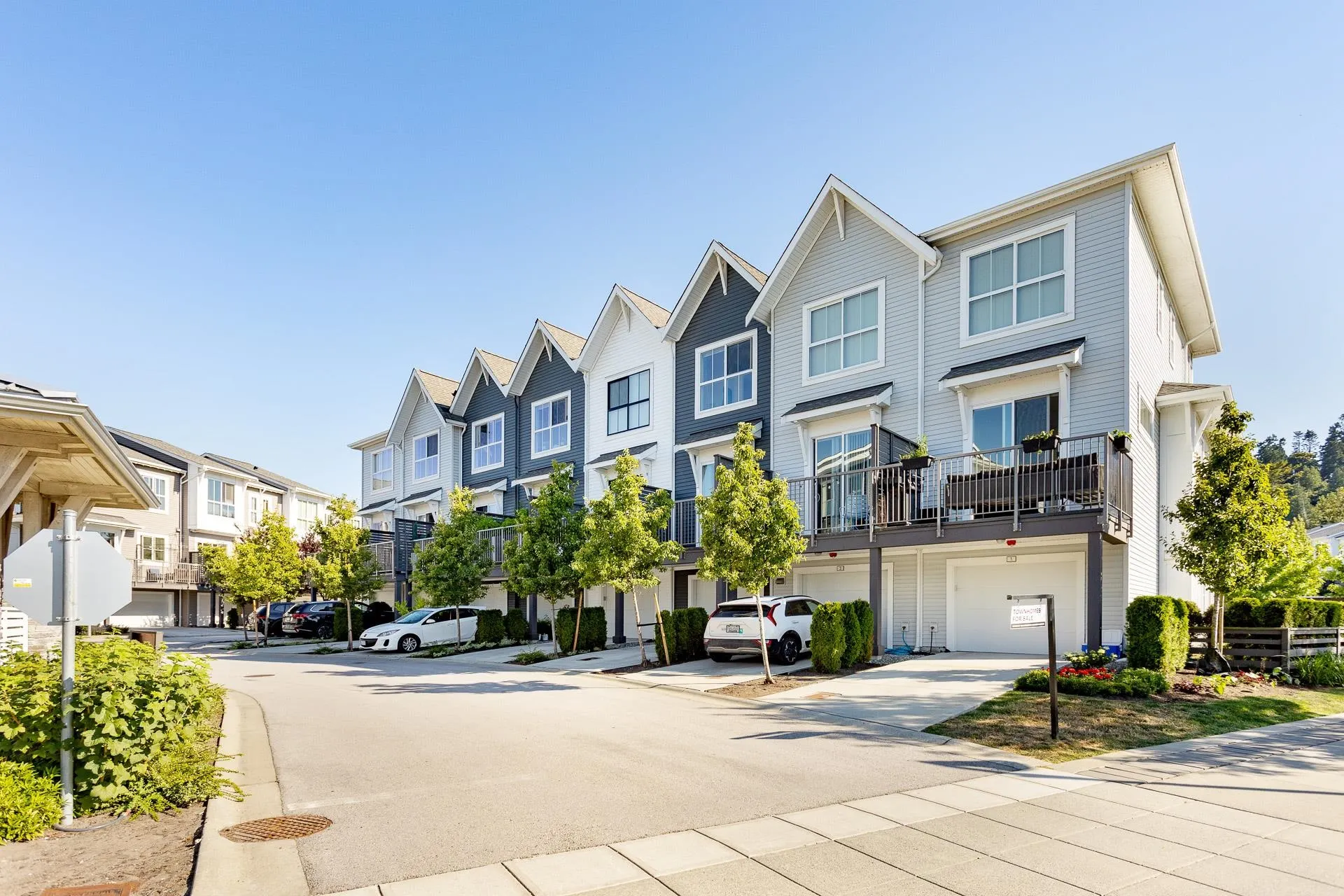 7 4656 Orca Way