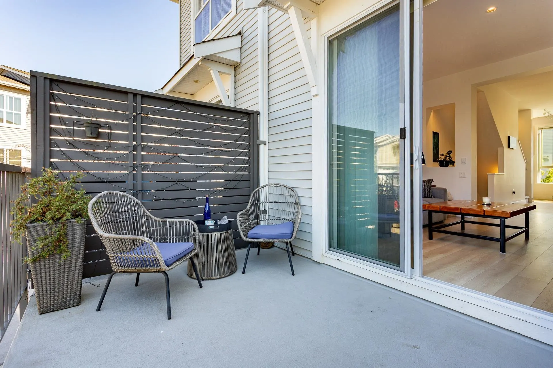 7 4656 Orca Way