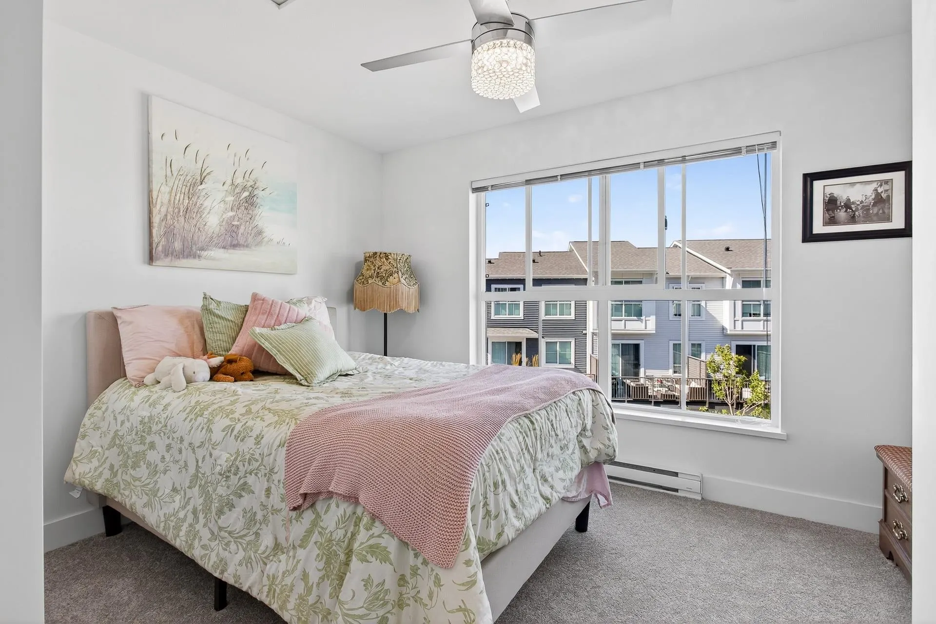 7 4656 Orca Way