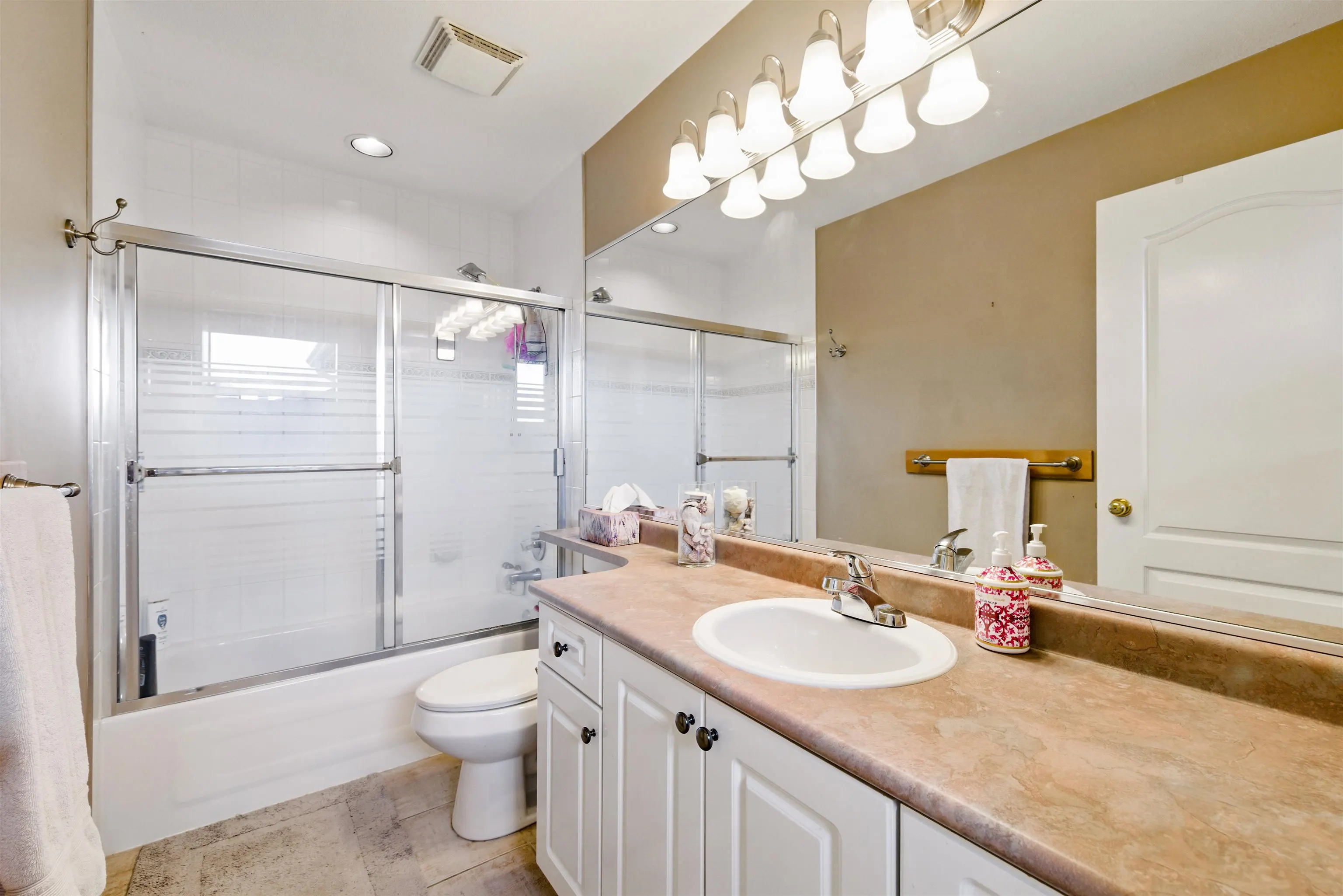 330 Rosehill Wynd