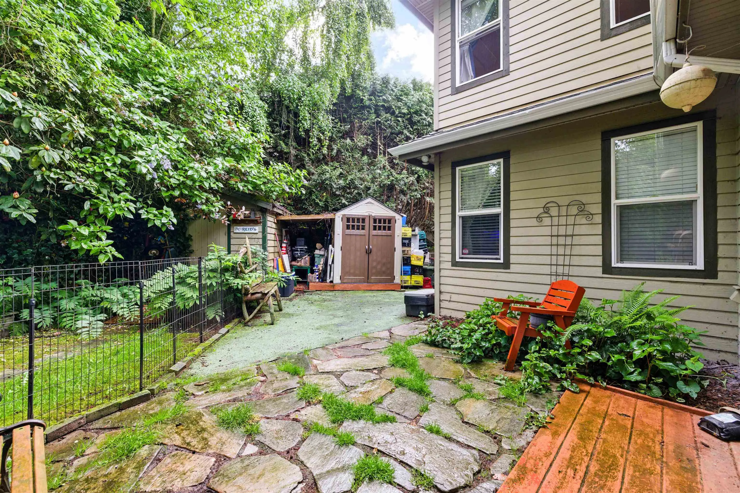 330 Rosehill Wynd