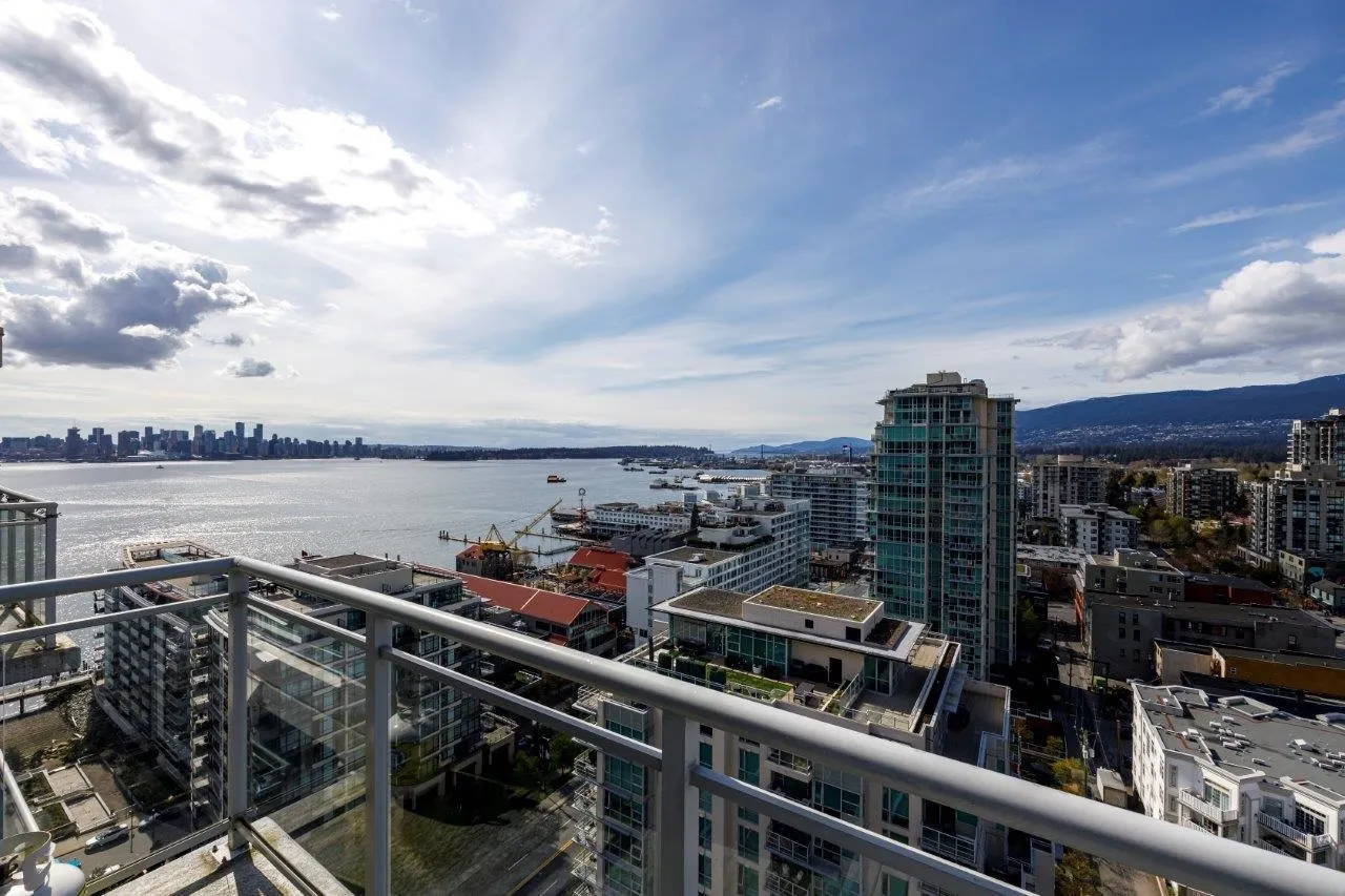 2107 188 E Esplanade