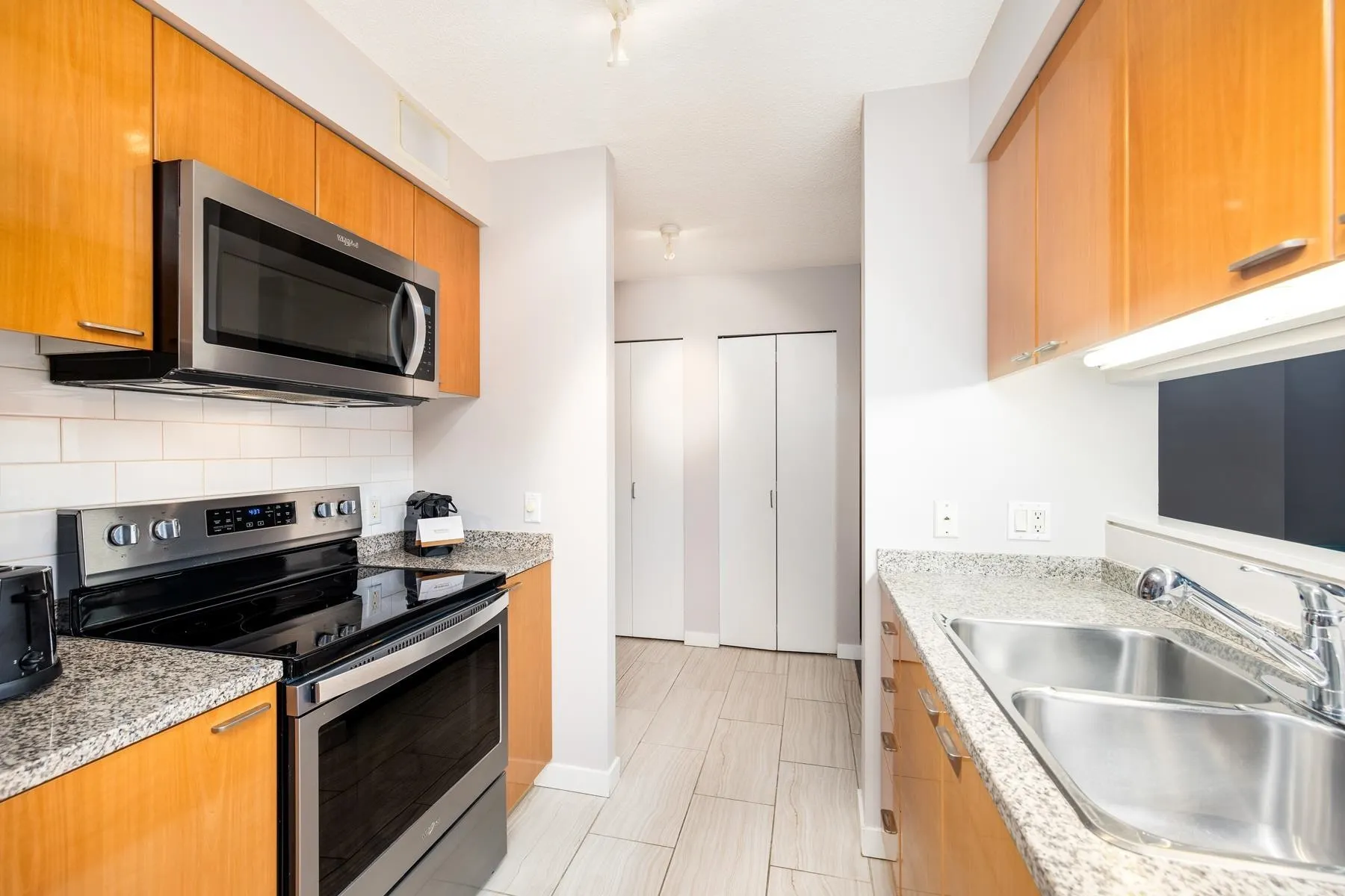 1907 1288 W Georgia Street