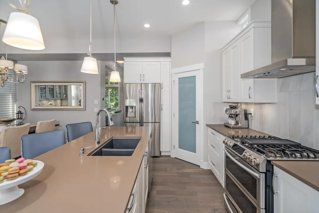 15868 Mountain View Drive