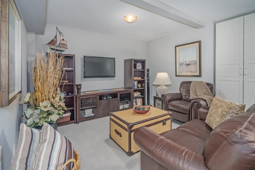 15868 Mountain View Drive