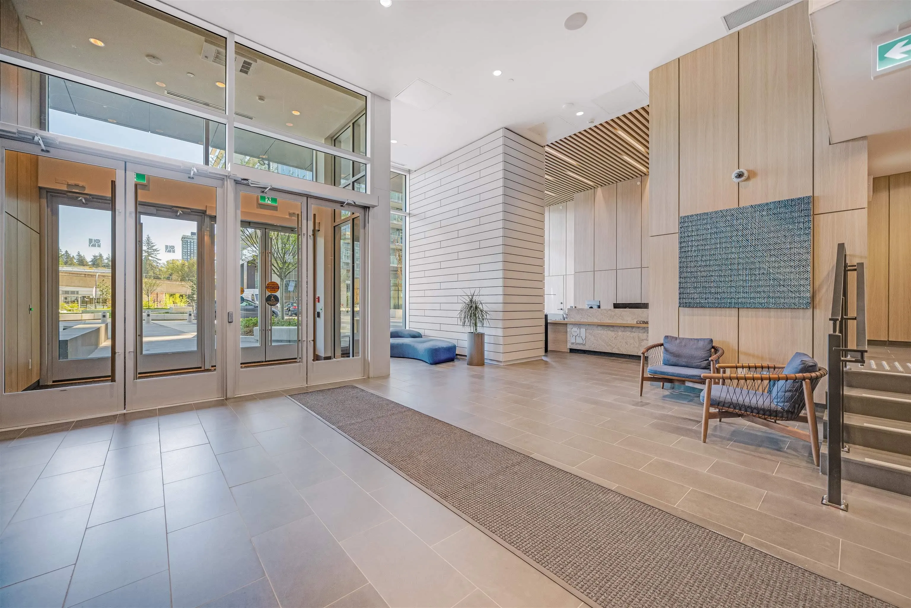 2304 3809 Evergreen Place