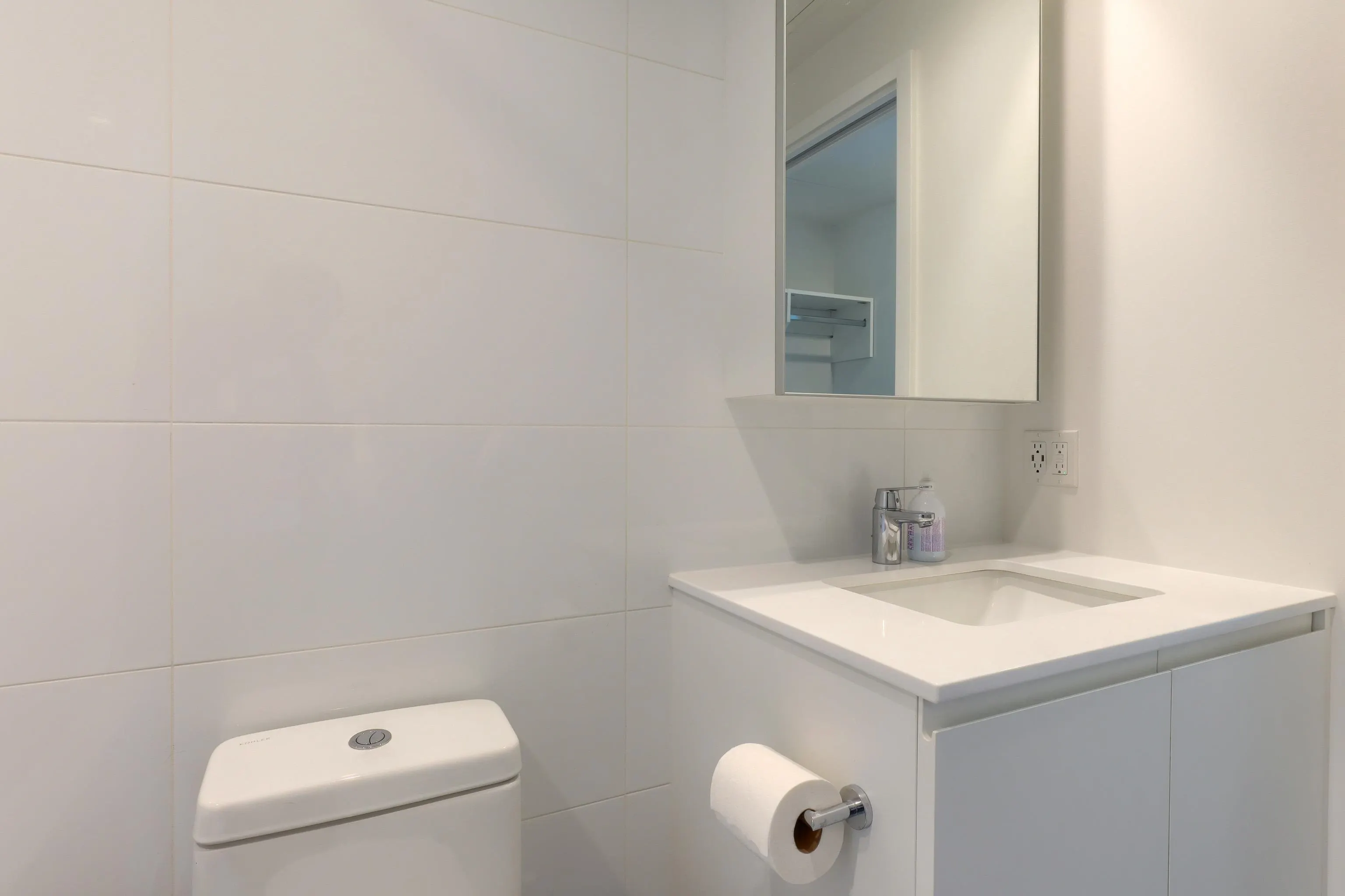 2304 3809 Evergreen Place