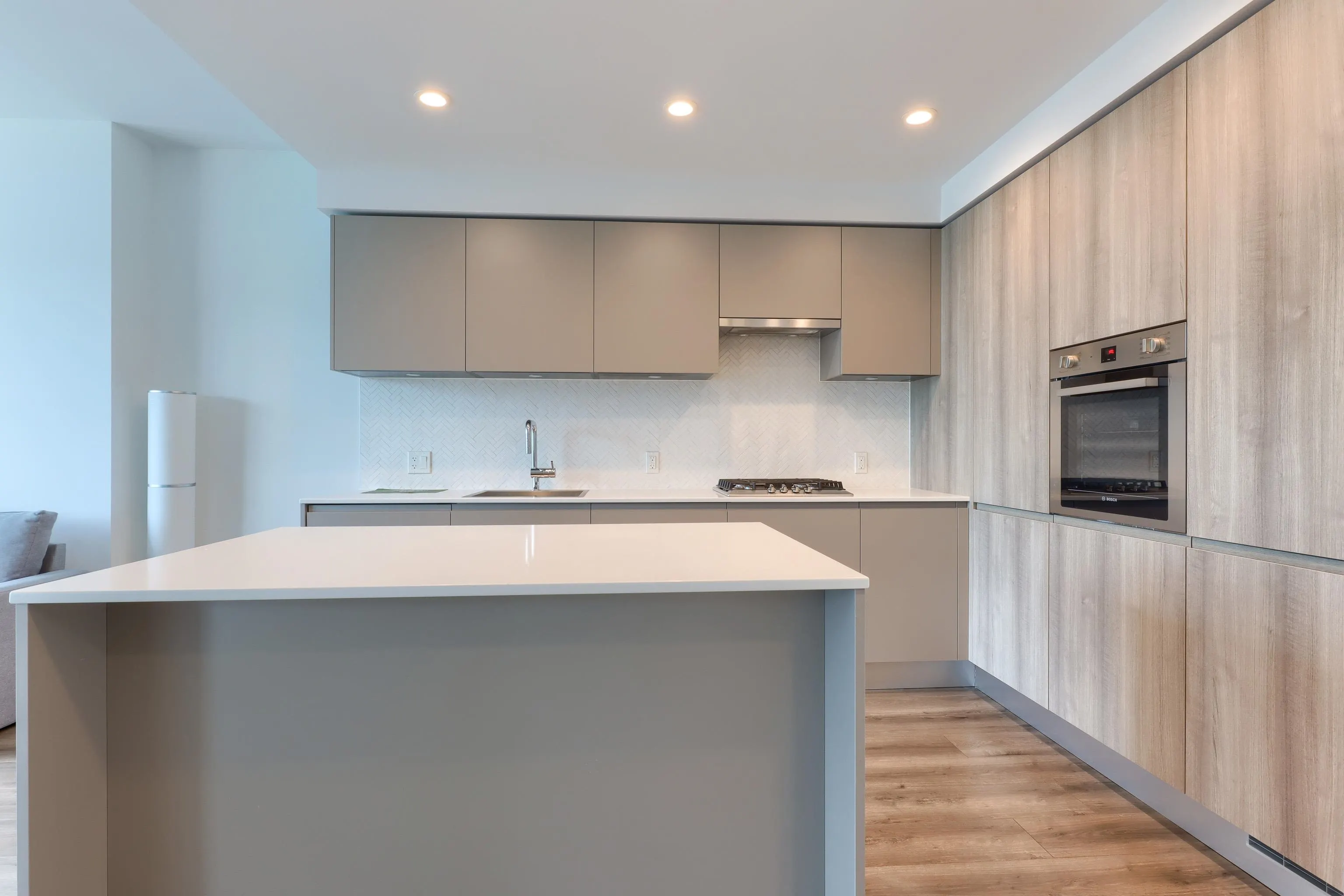 2304 3809 Evergreen Place