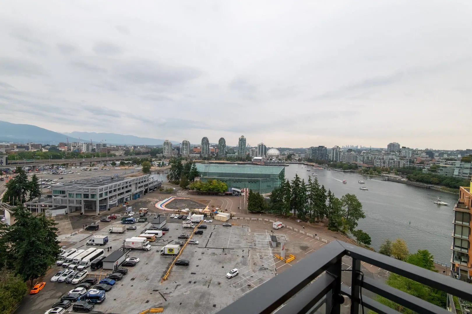 1901 33 Smithe Street