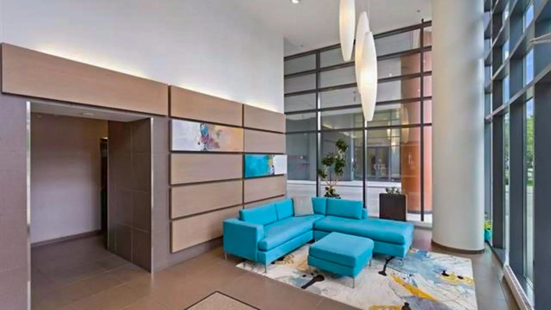 1901 33 Smithe Street