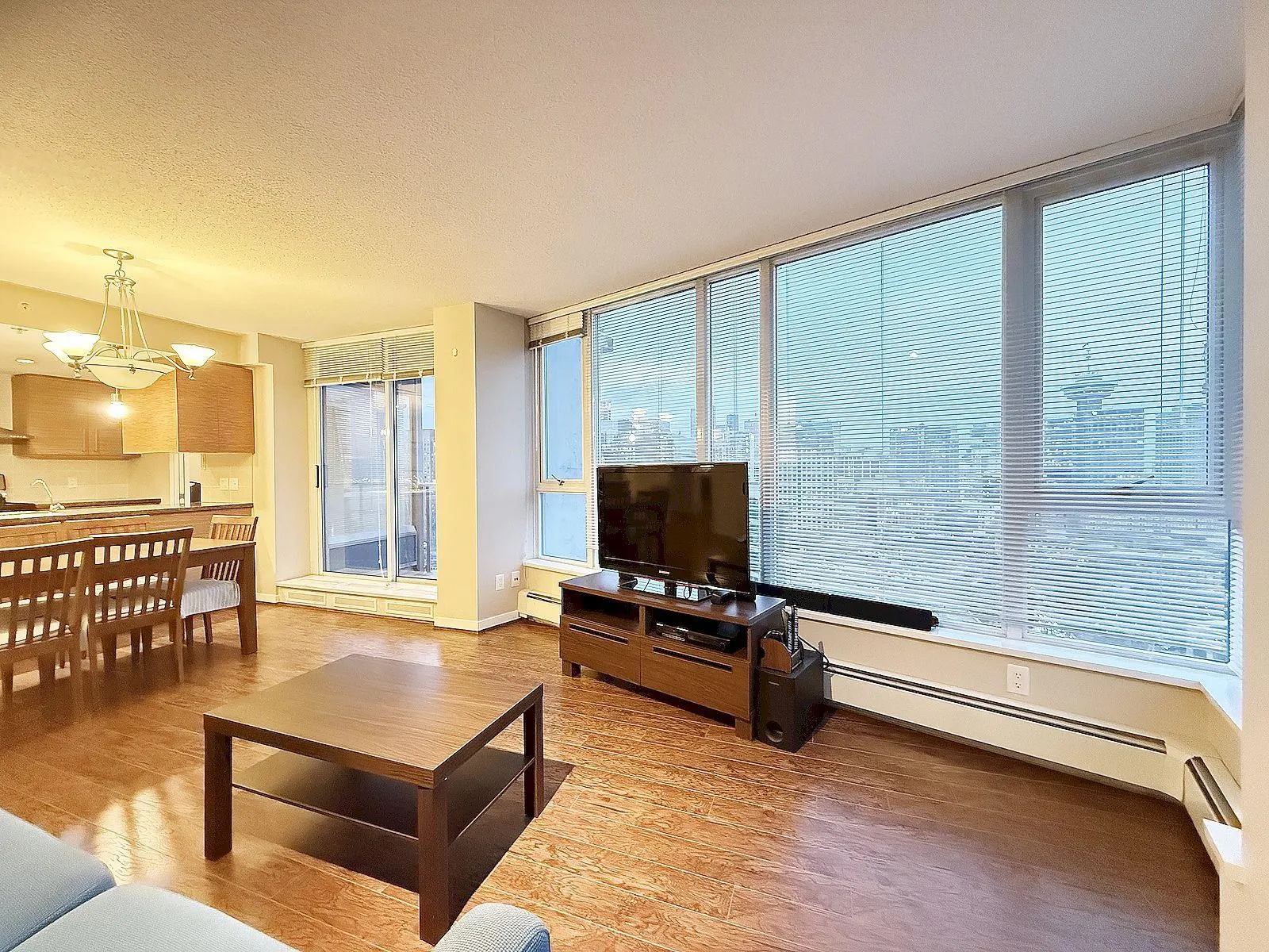 3103 188 Keefer Place