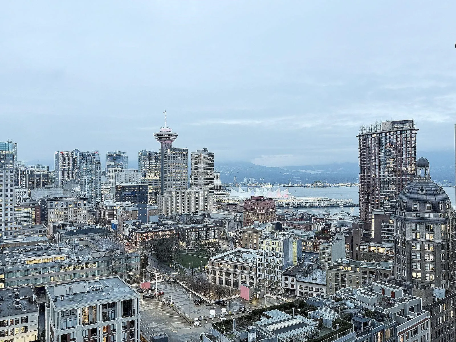 3103 188 Keefer Place
