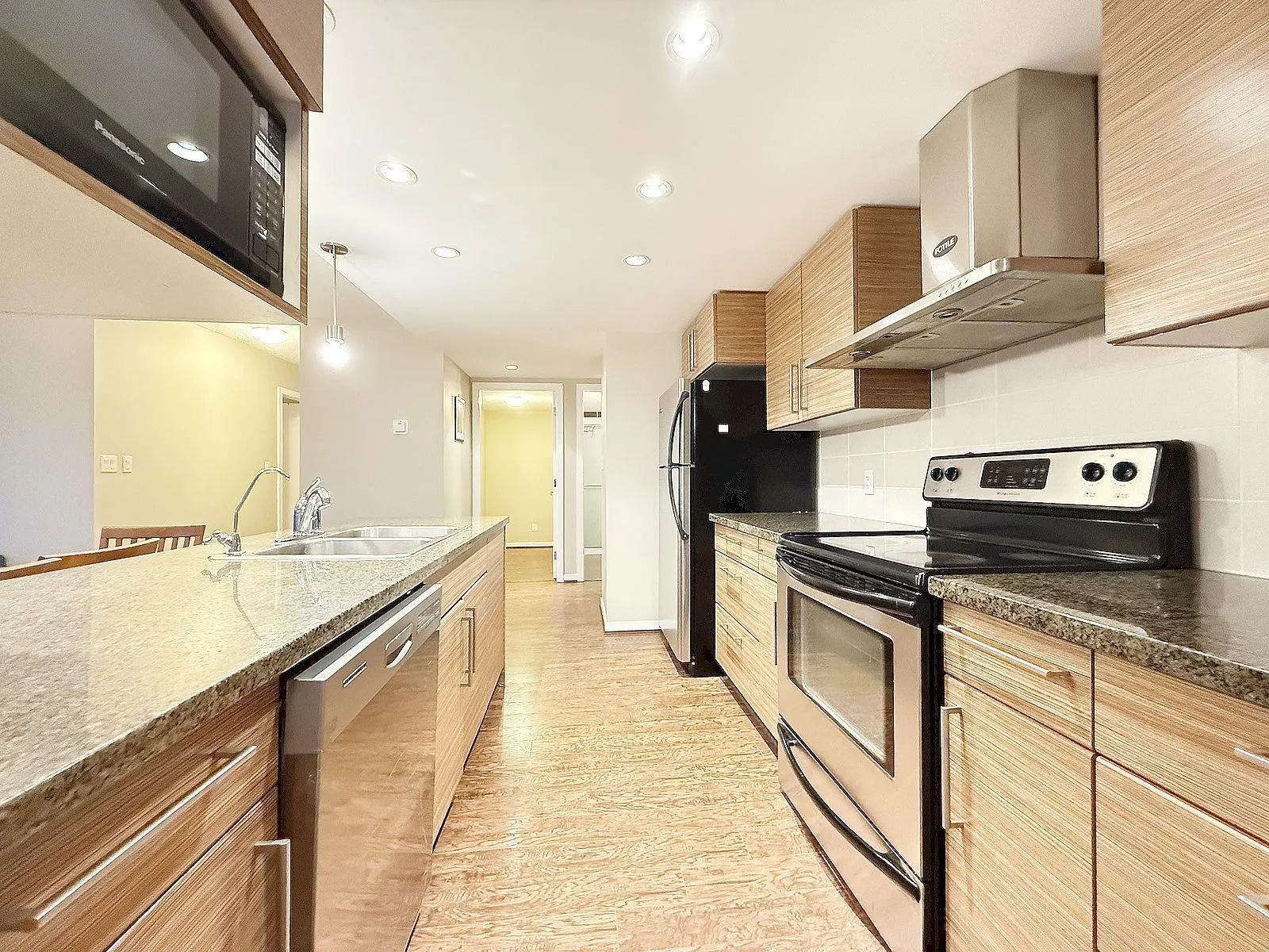 3103 188 Keefer Place