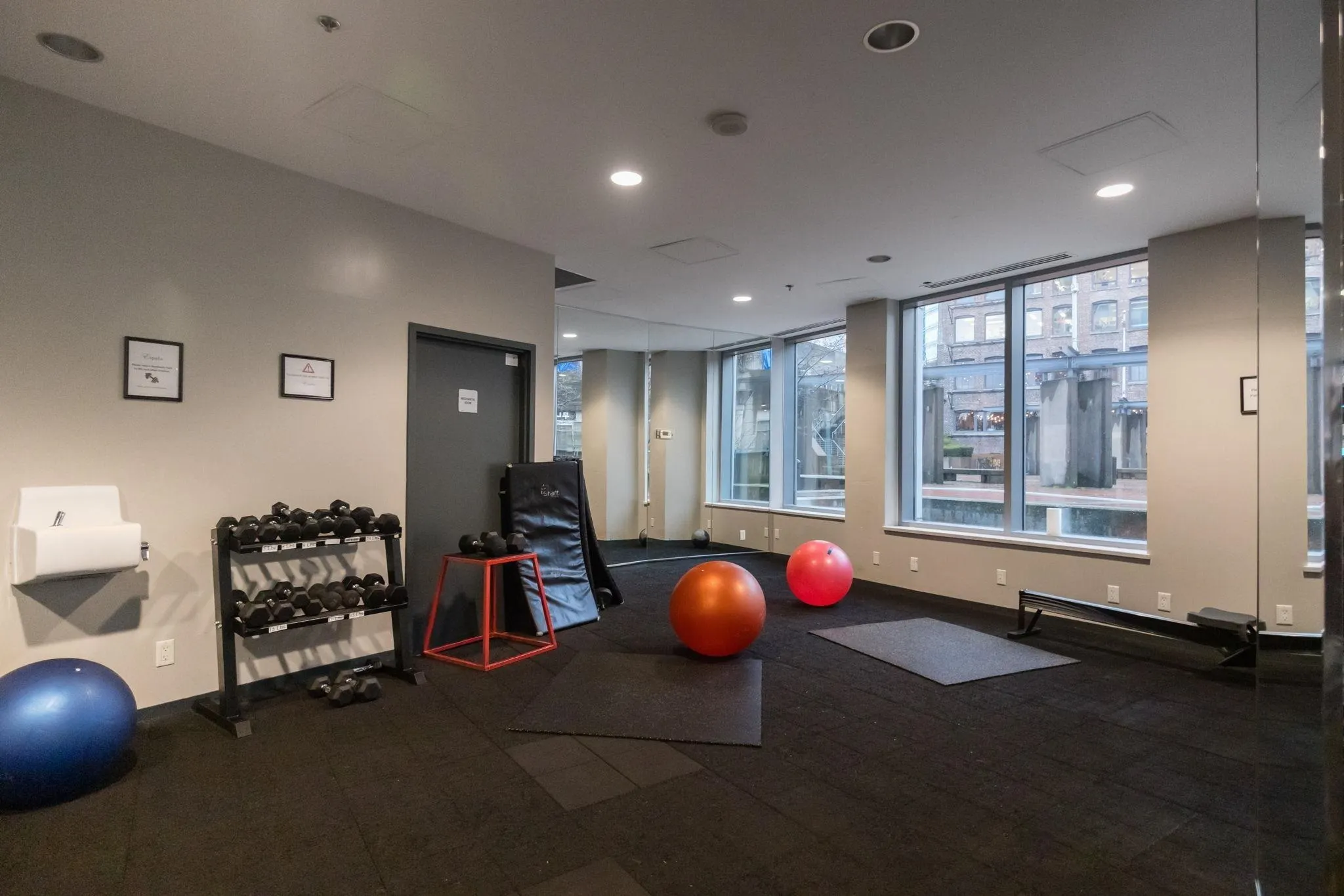 3103 188 Keefer Place