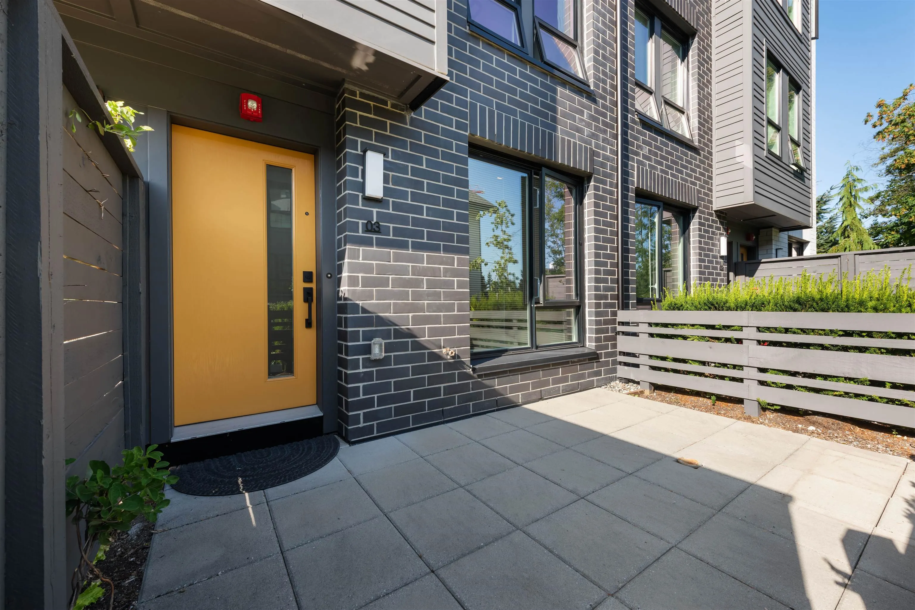3 9278 Slopes Mews
