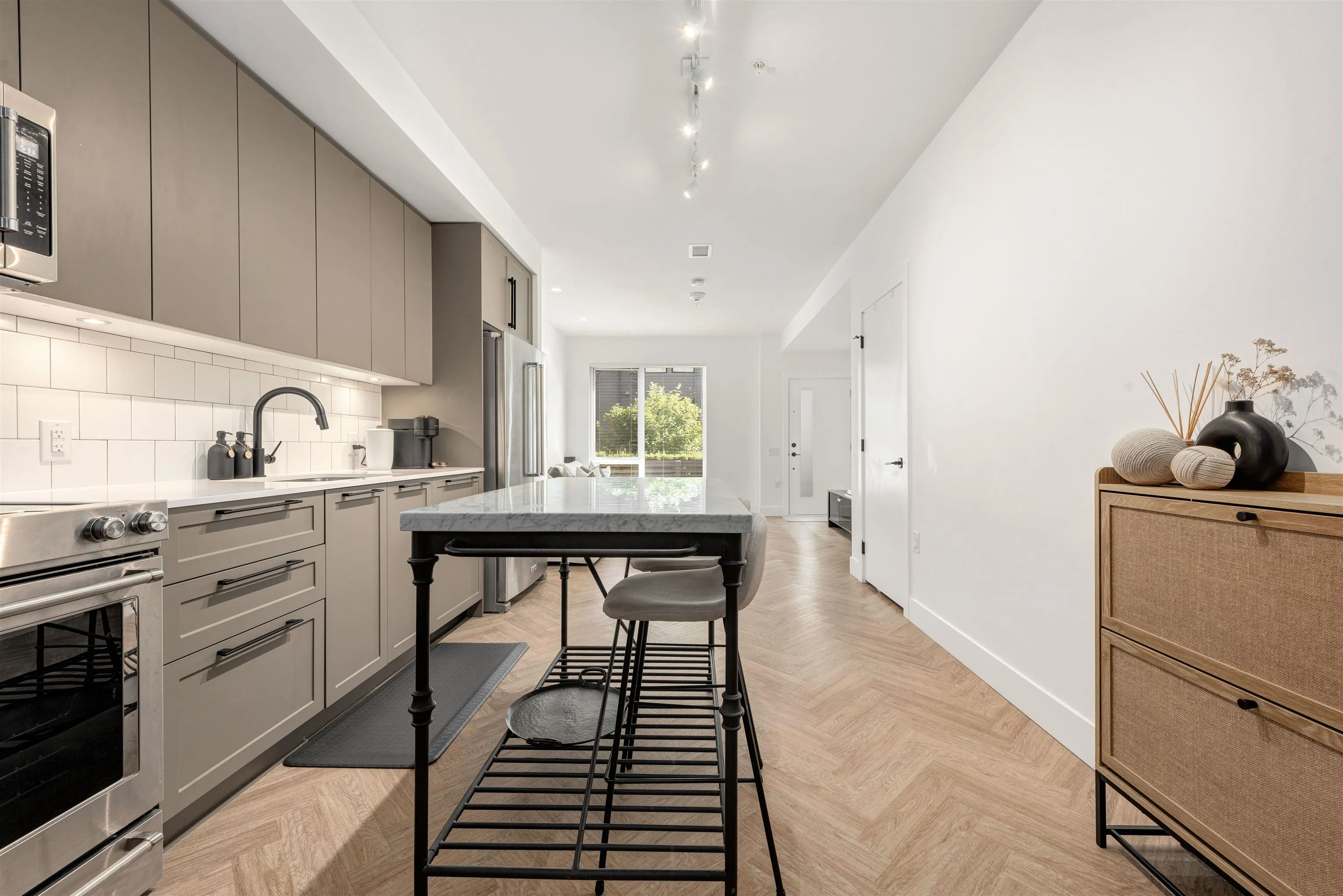 3 9278 Slopes Mews