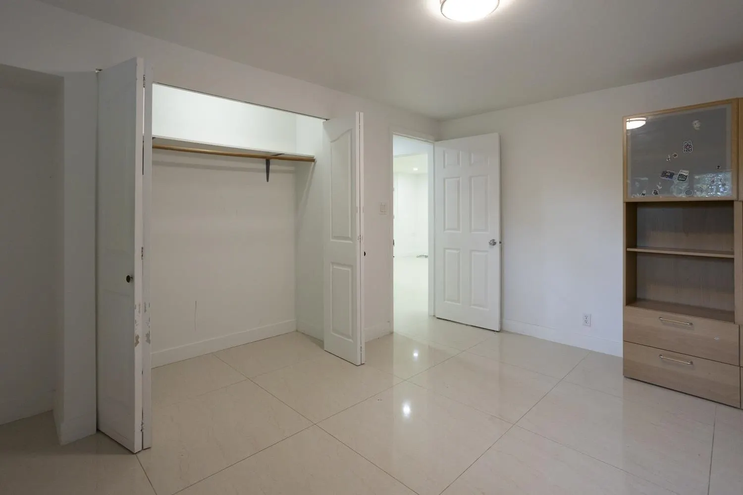 1786 View Street