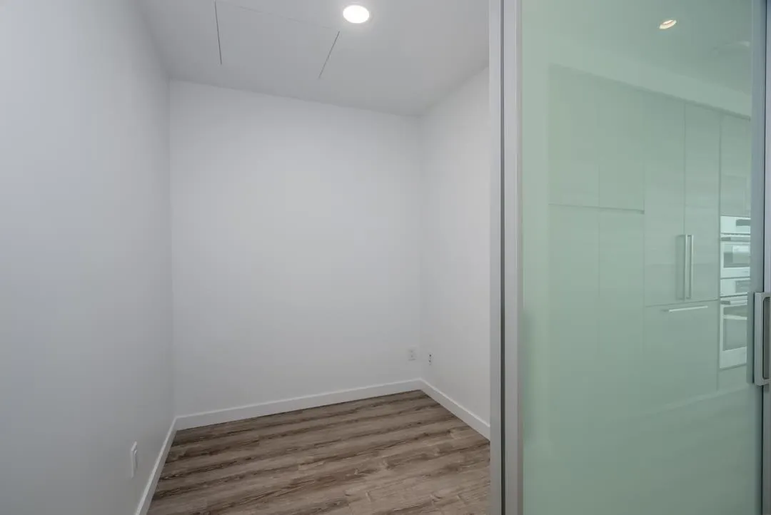 3907 680 Quayside Drive
