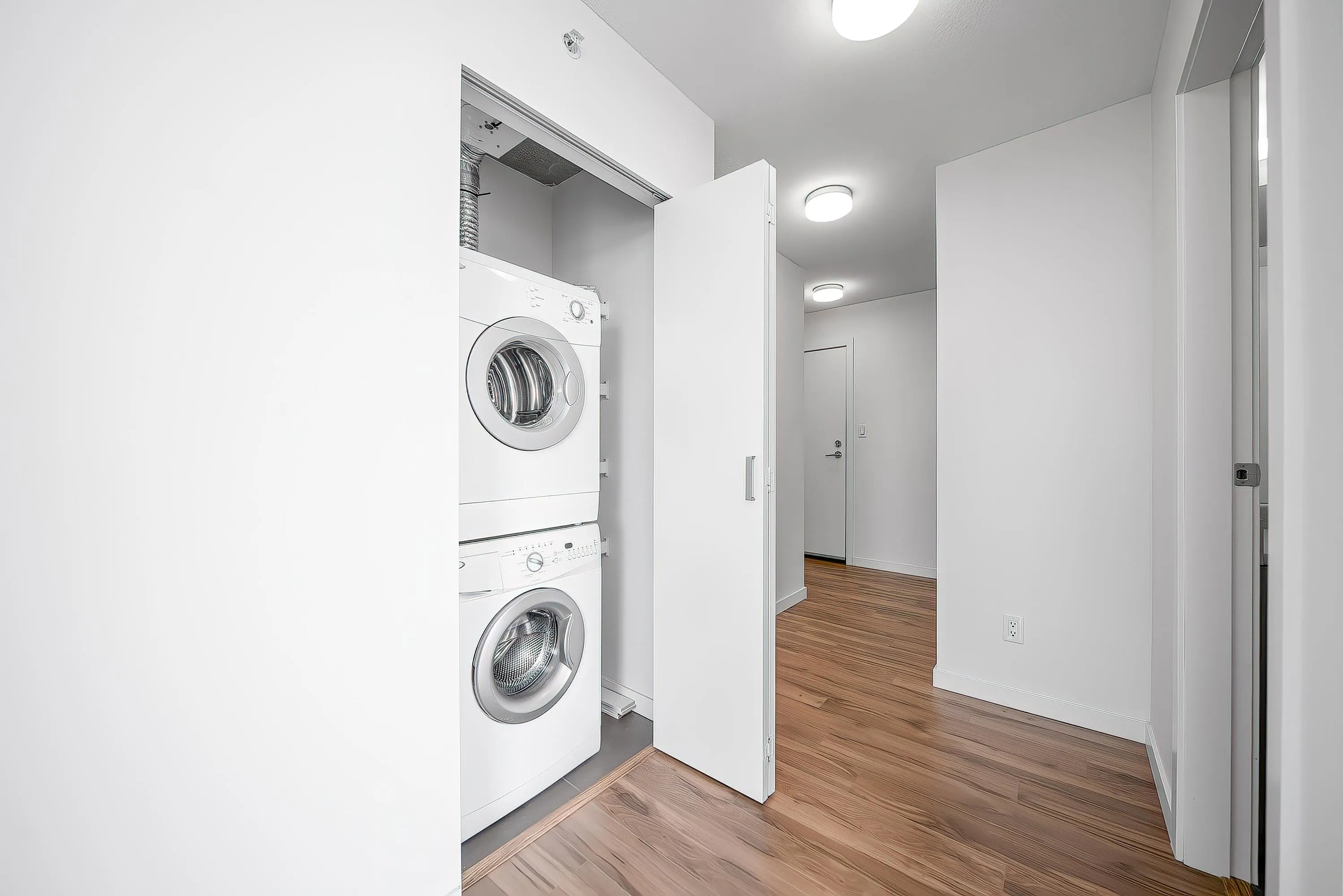 2309 13325 102a Avenue