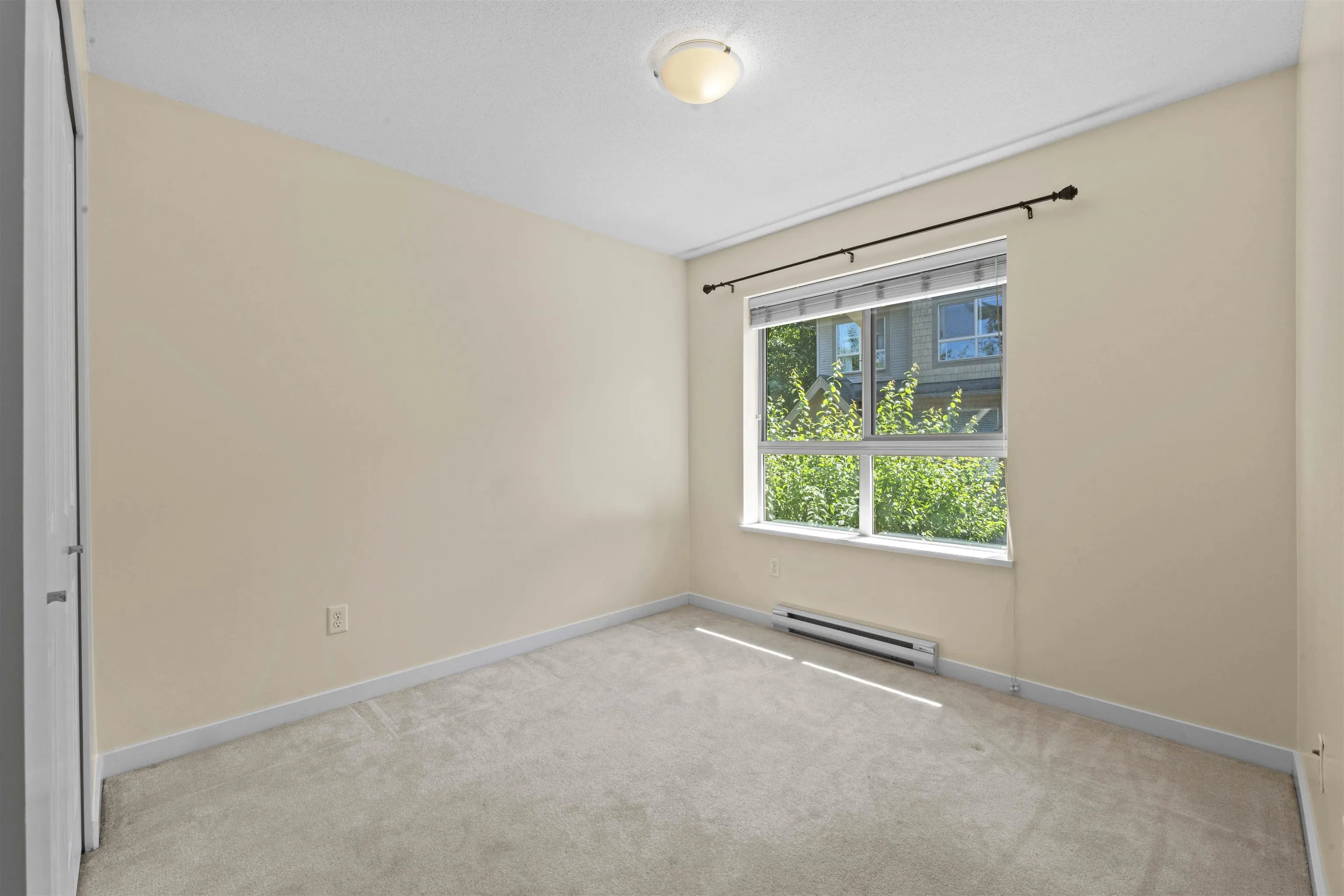 74 2738 158 Street