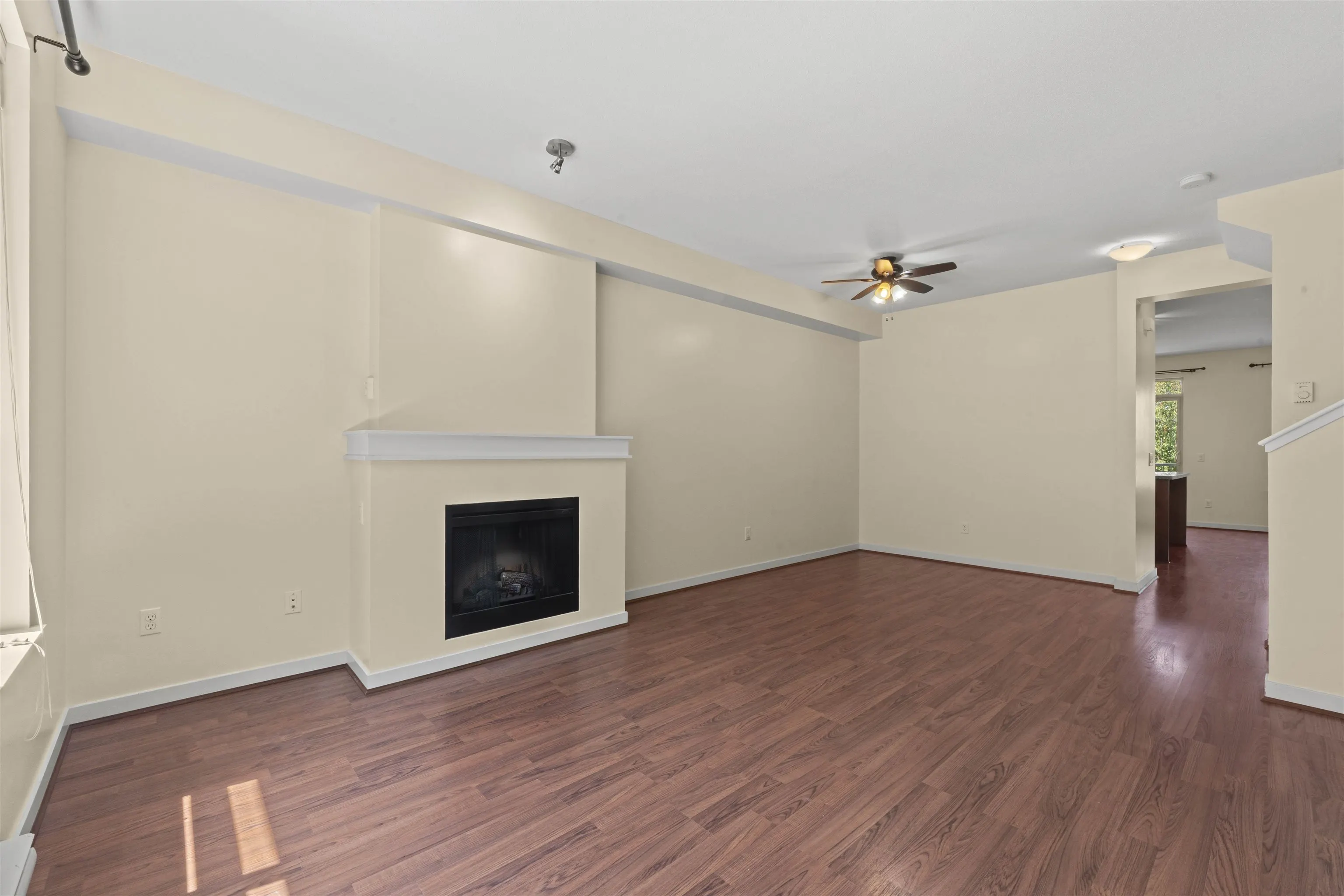 74 2738 158 Street