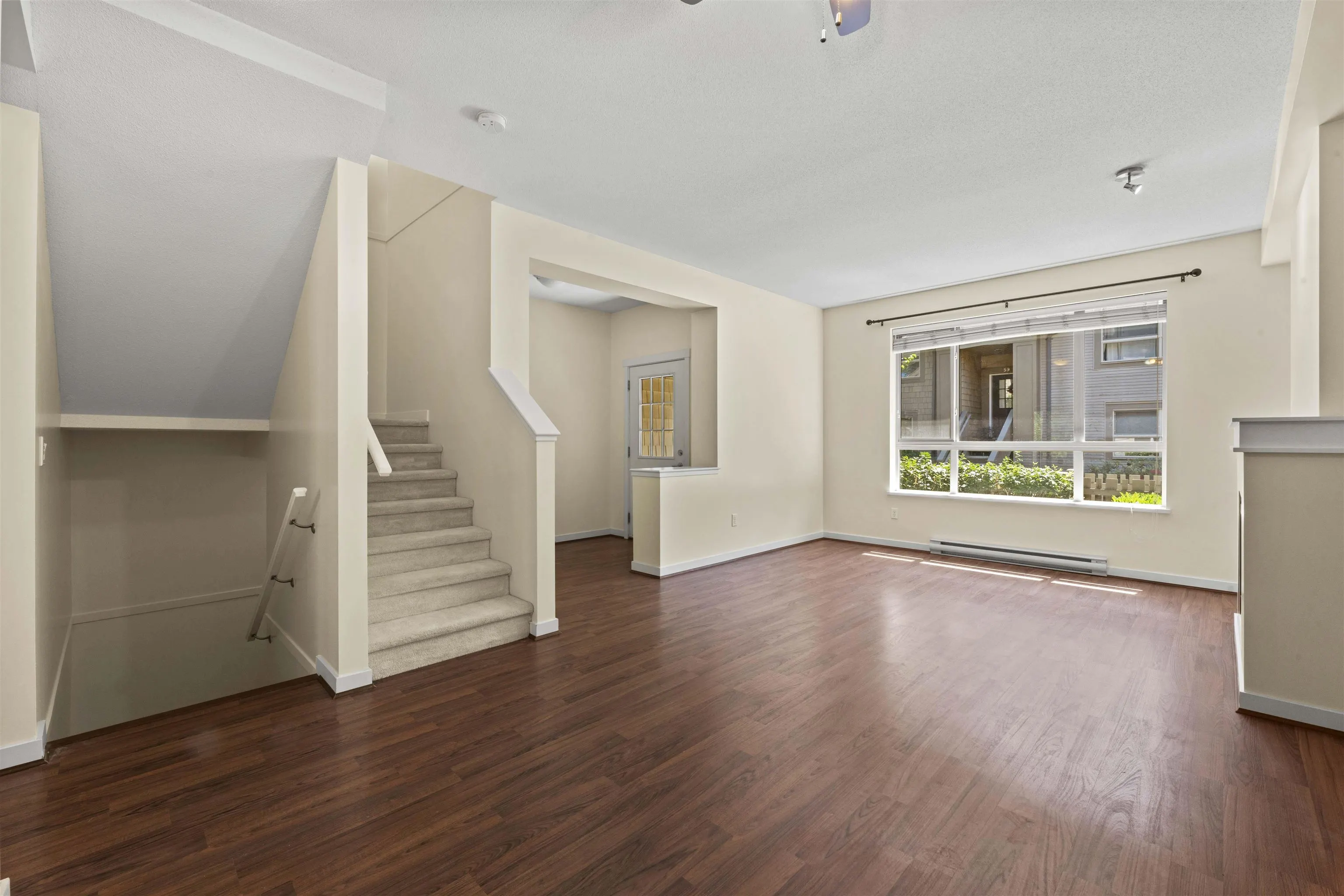 74 2738 158 Street