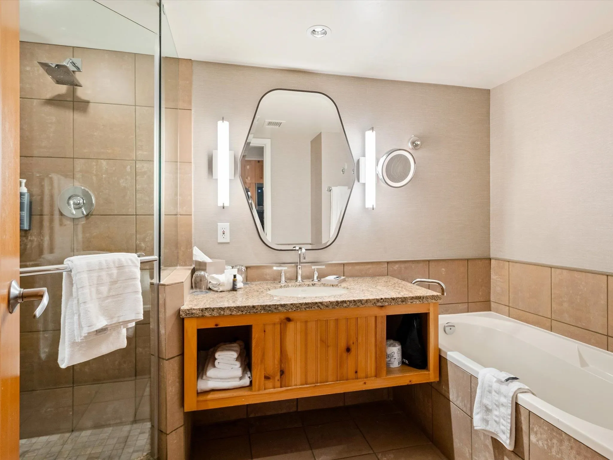 577 4090 Whistler Way