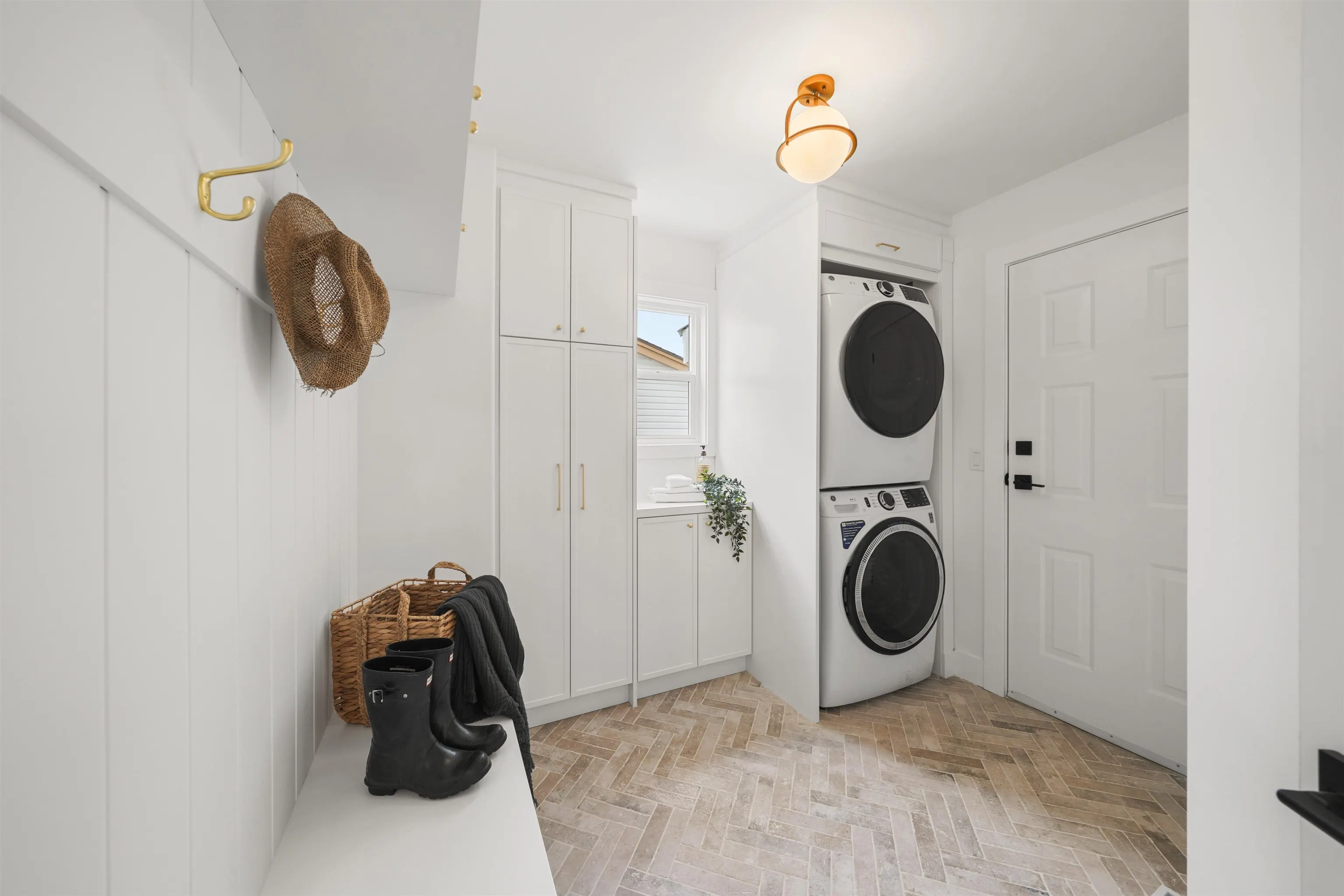 1 Cedarwood Court