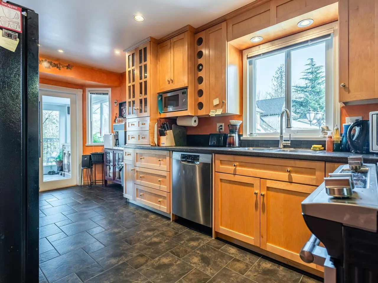 2815 Westside Place