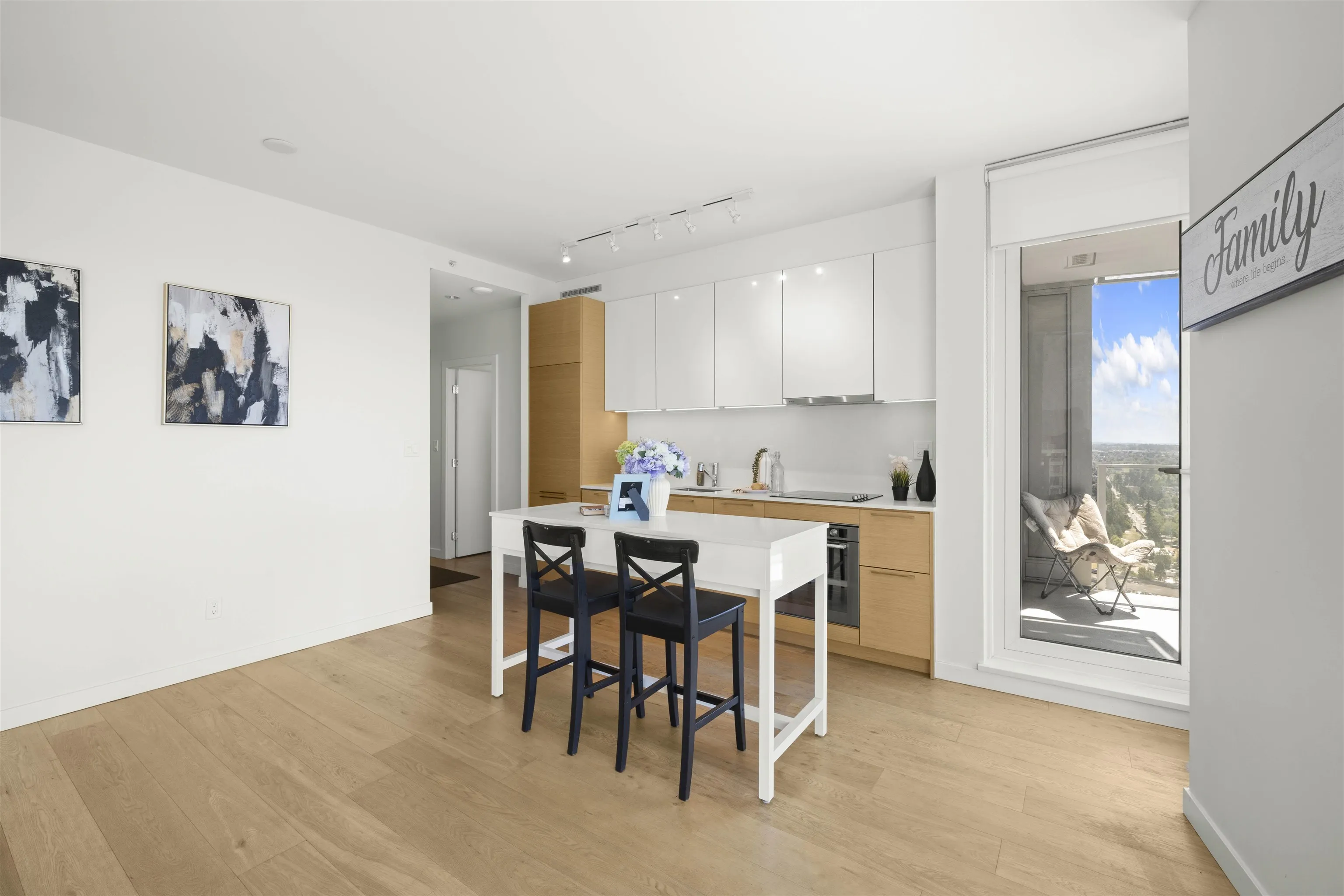 3303 13438 Central Avenue