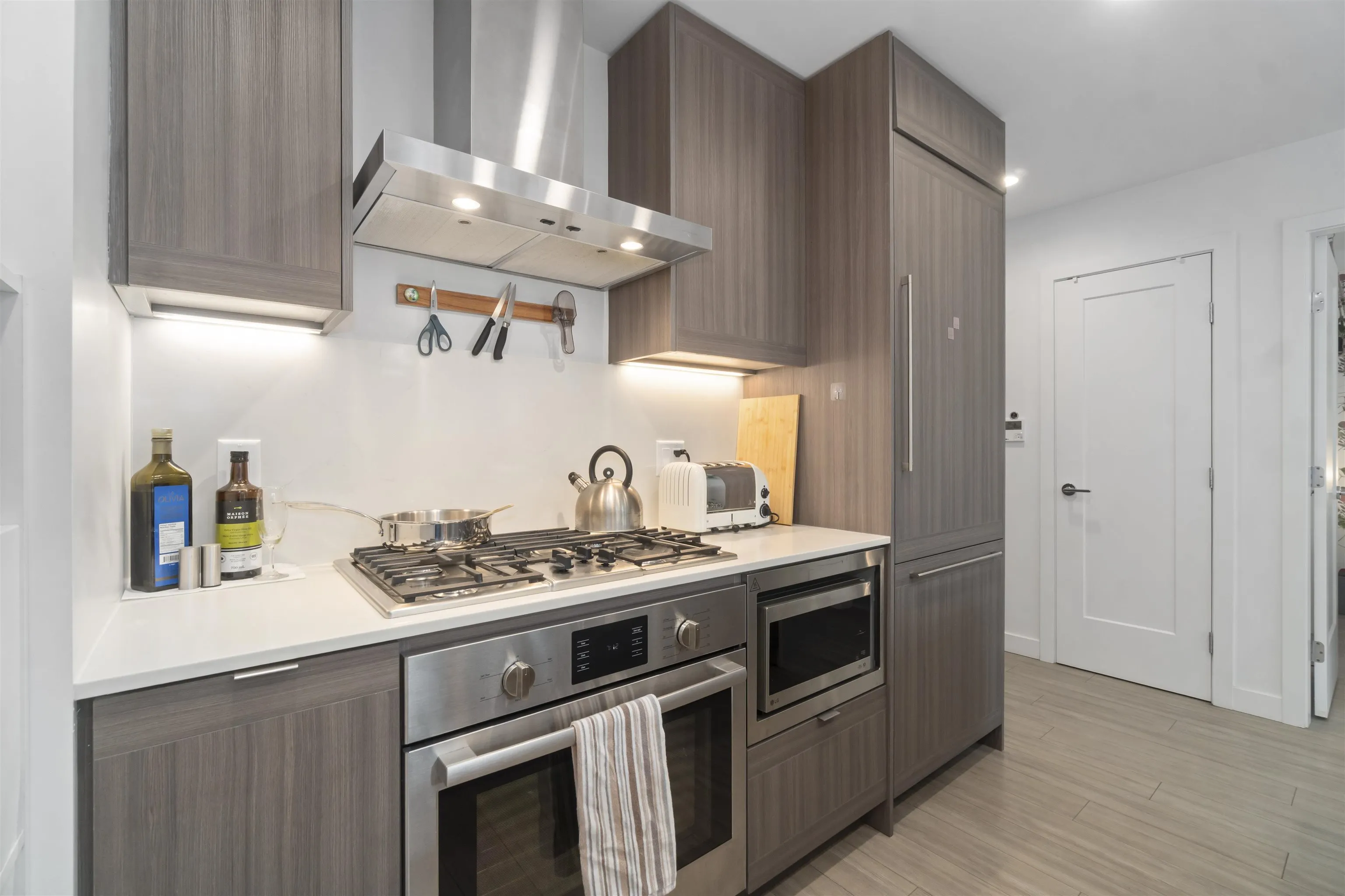 407 2311 Beta Avenue