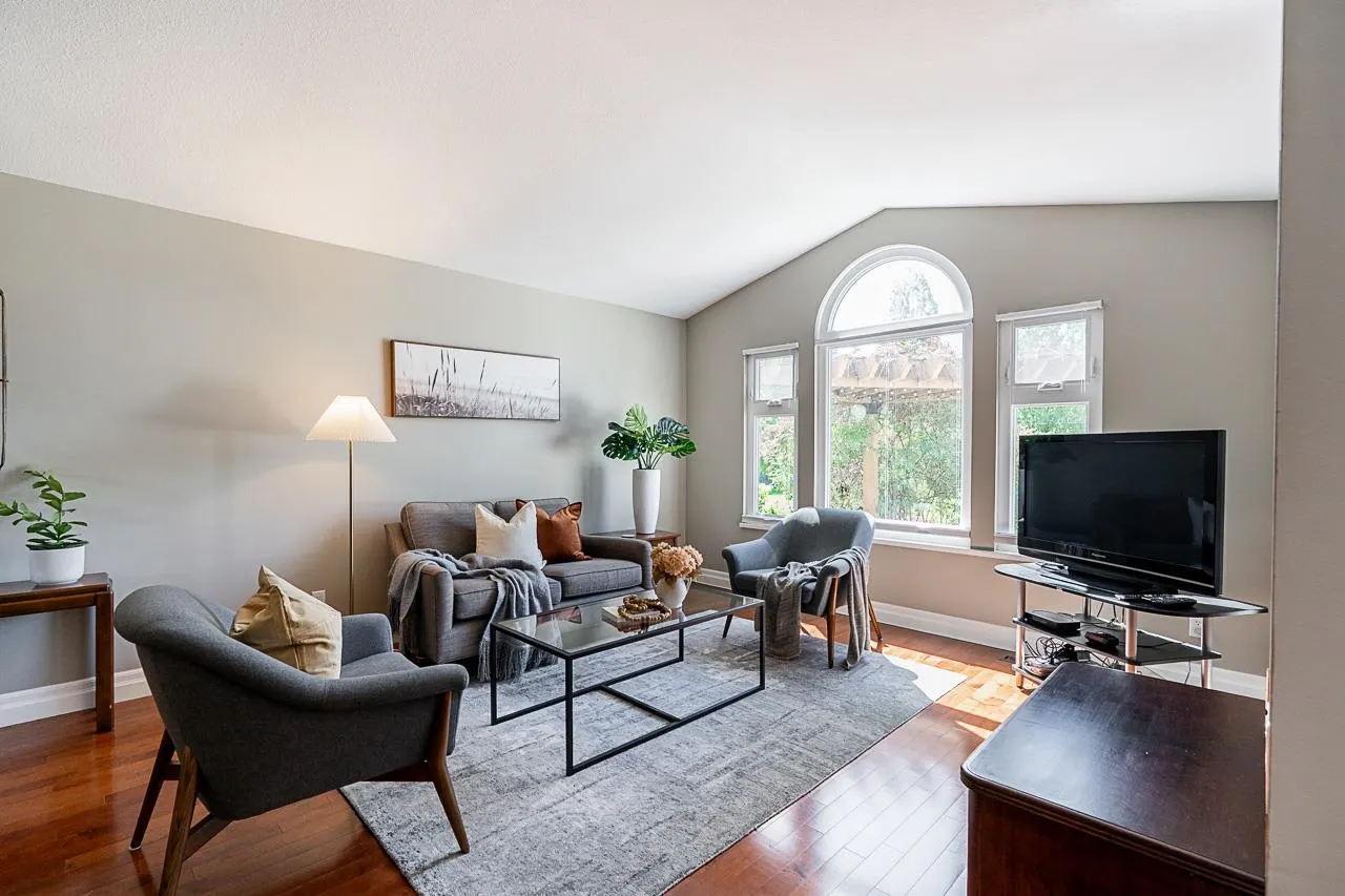 1304 Glenayre Drive