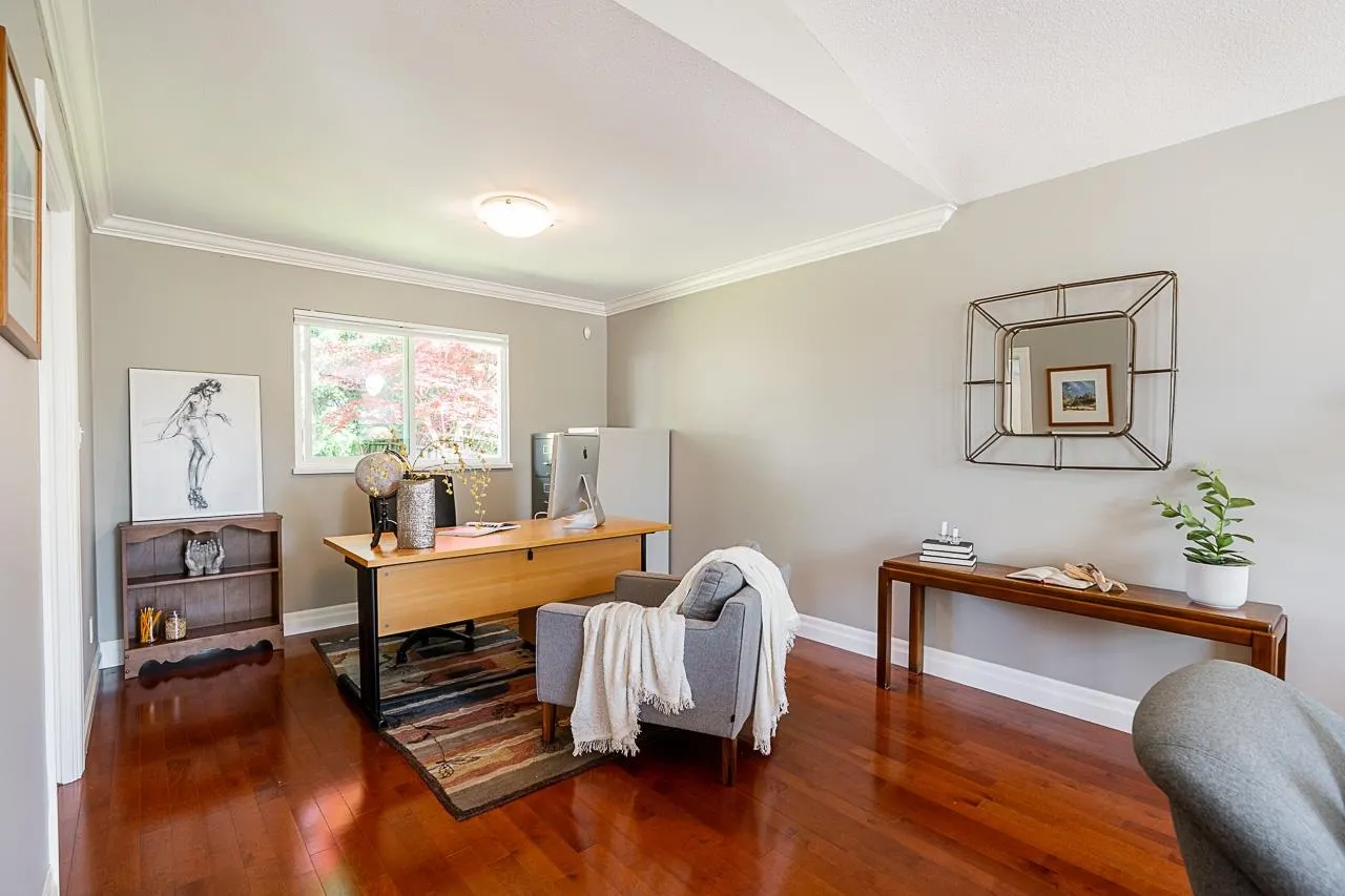 1304 Glenayre Drive