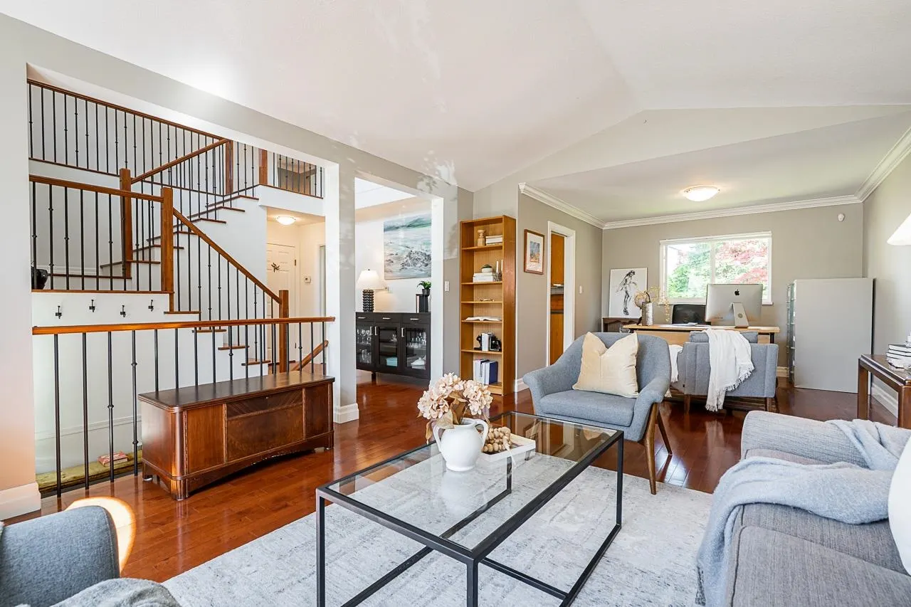 1304 Glenayre Drive