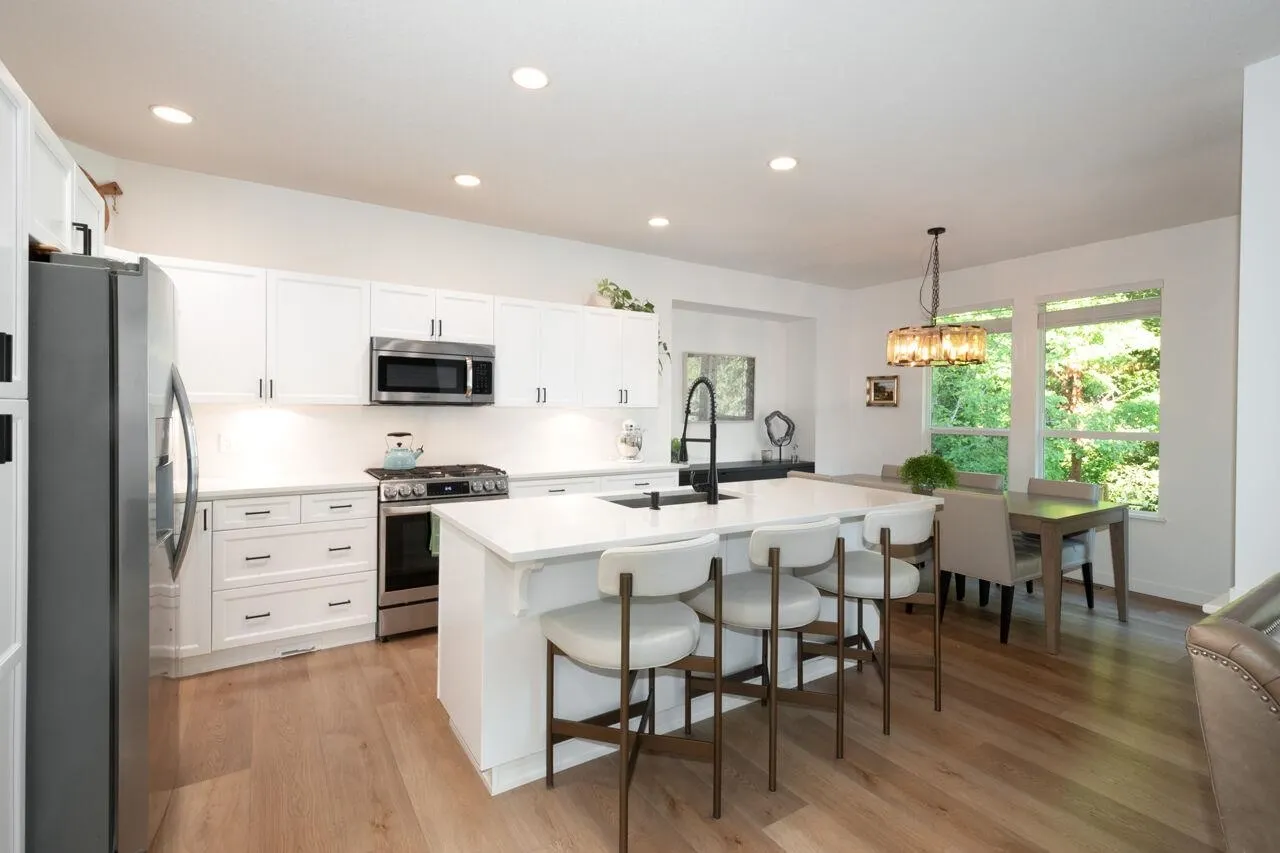 28 Alder Drive
