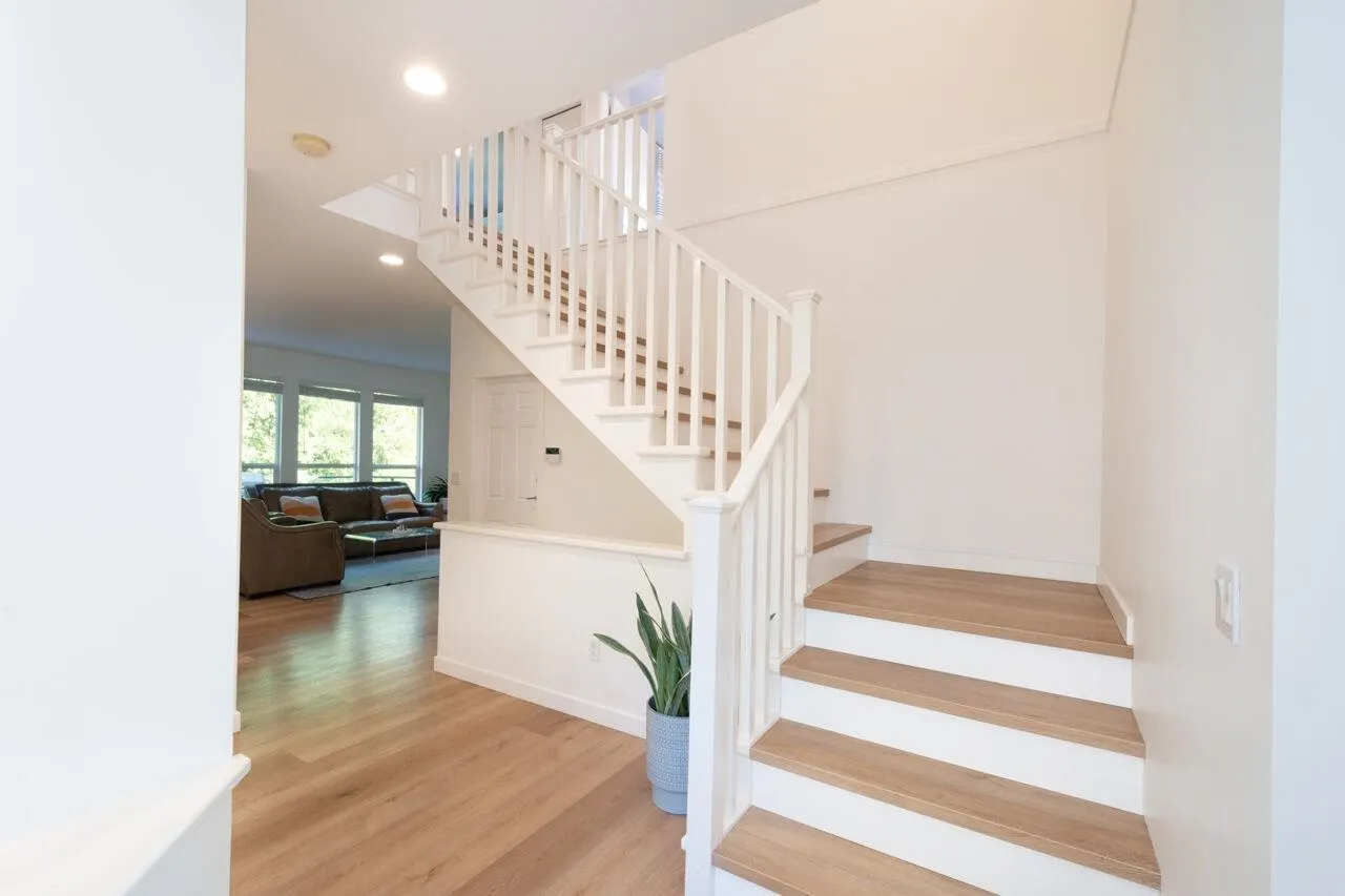 28 Alder Drive