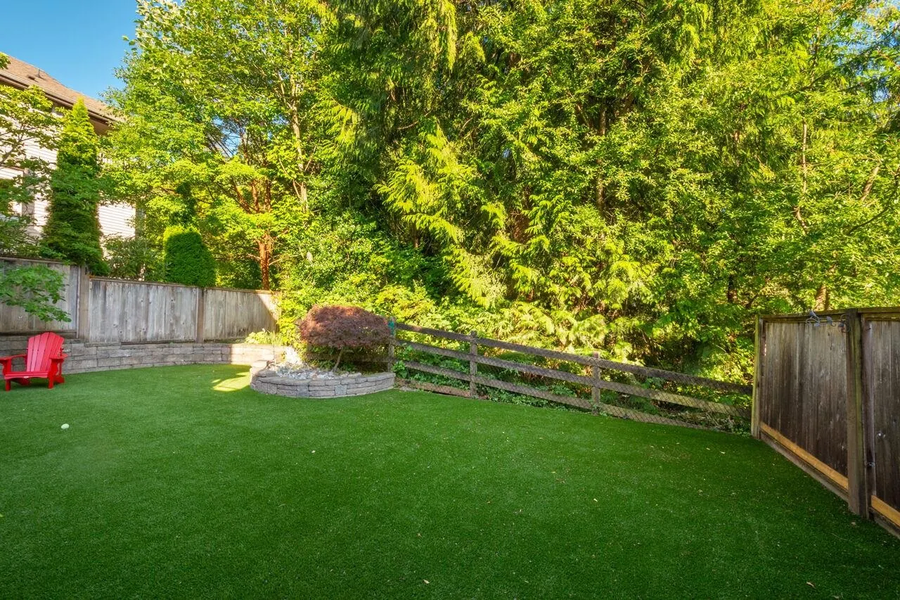 28 Alder Drive