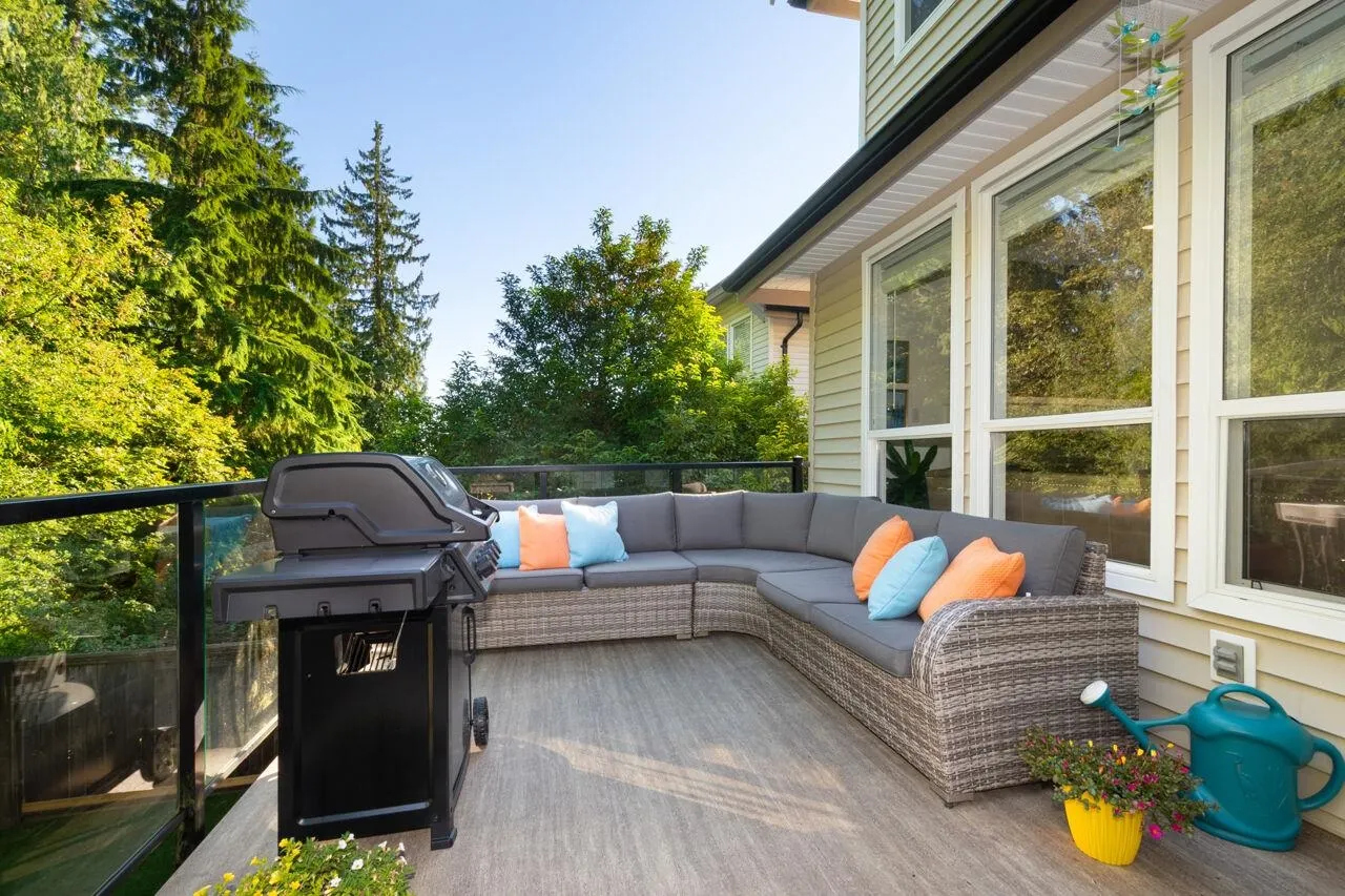 28 Alder Drive