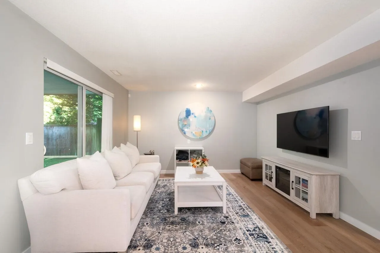 28 Alder Drive