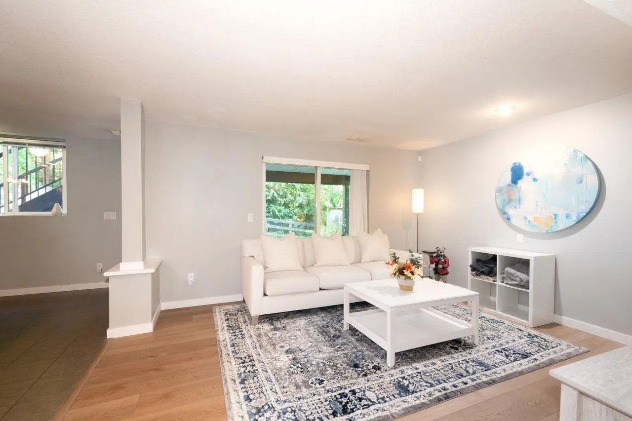 28 Alder Drive