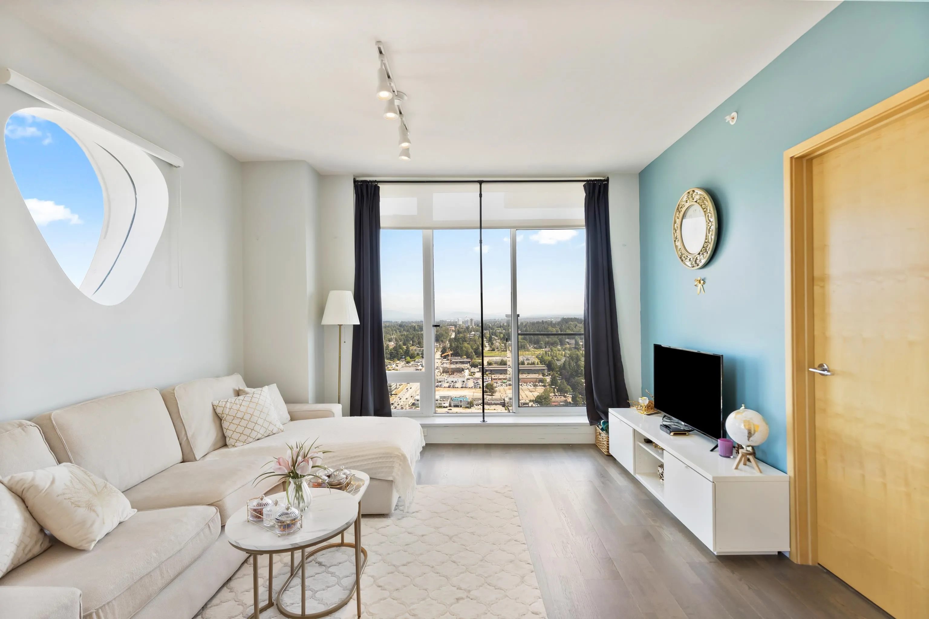 3701 13495 Central Avenue