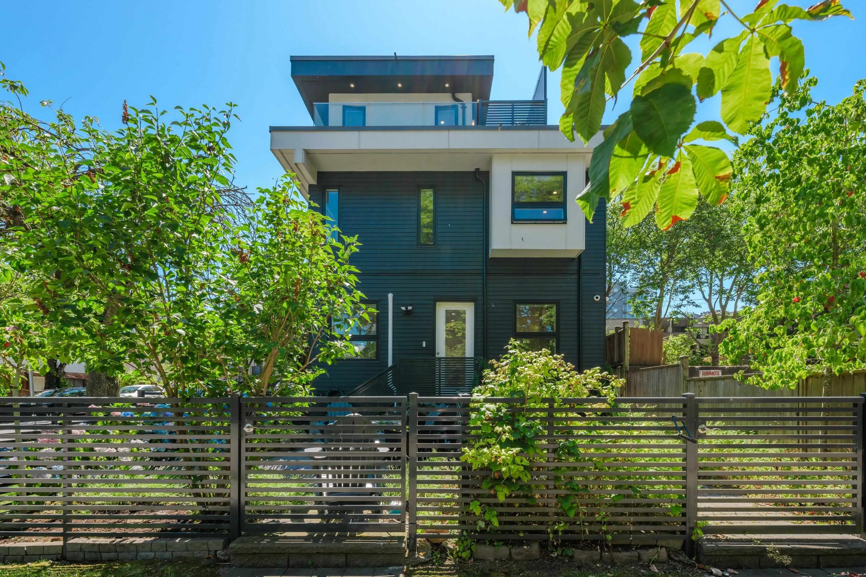 2625 Guelph Street