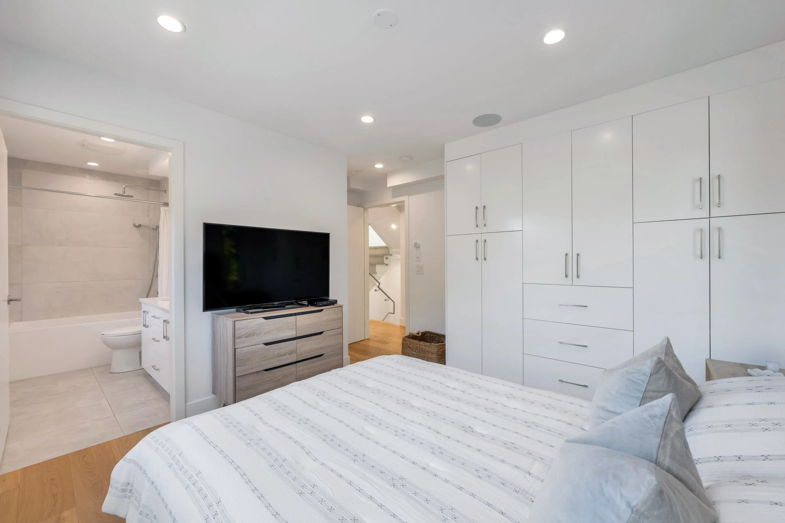 2625 Guelph Street