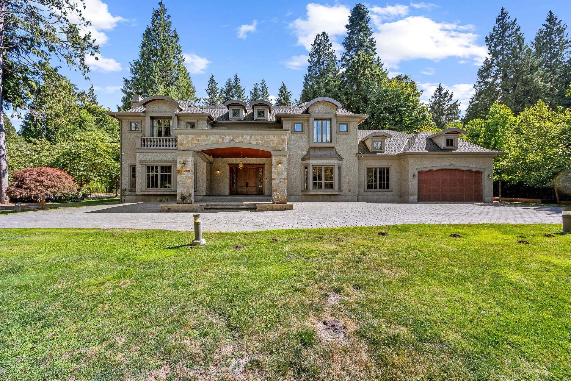 2923 Woodcrest Place