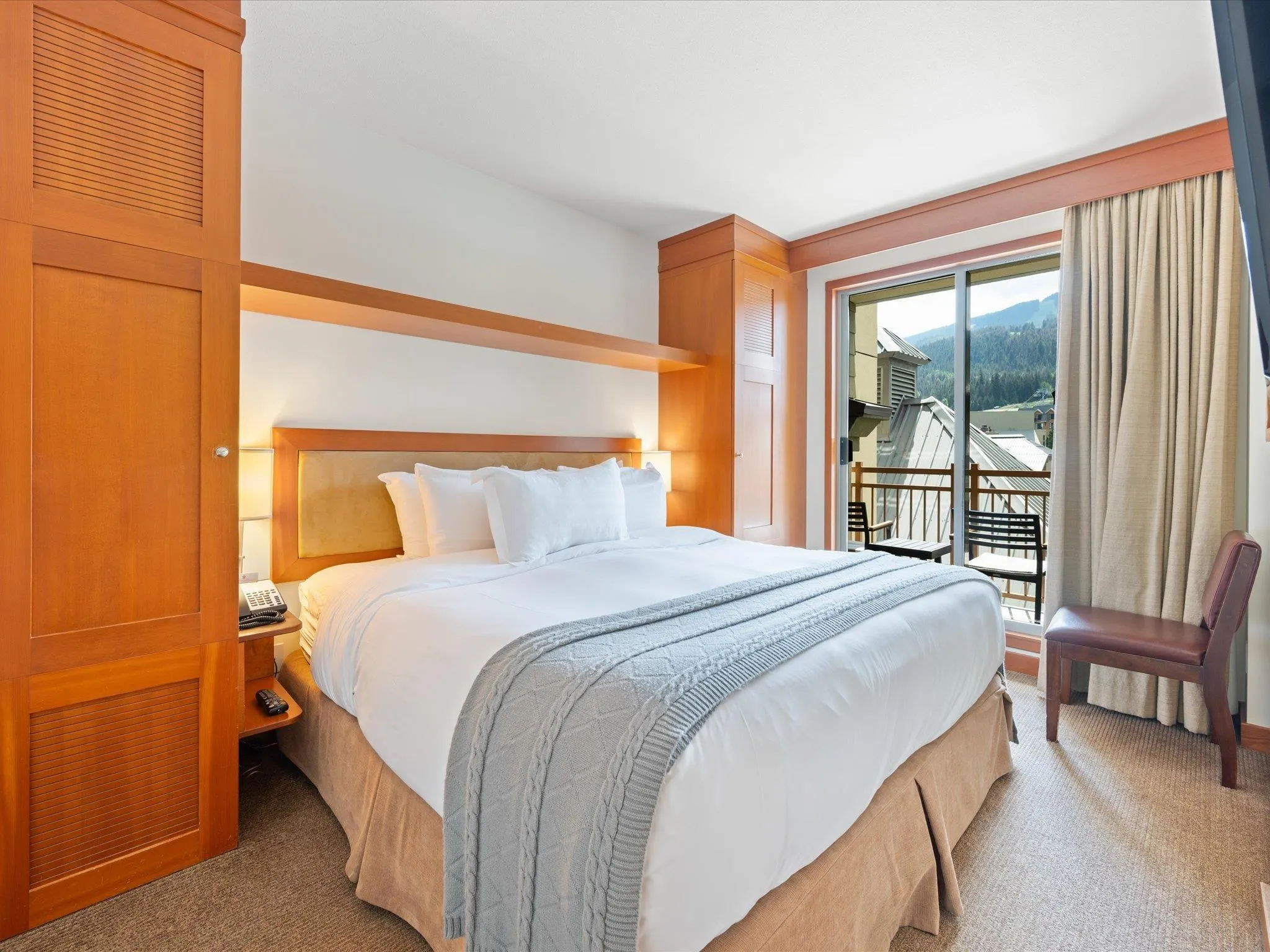 6603 4299 Blackcomb Way
