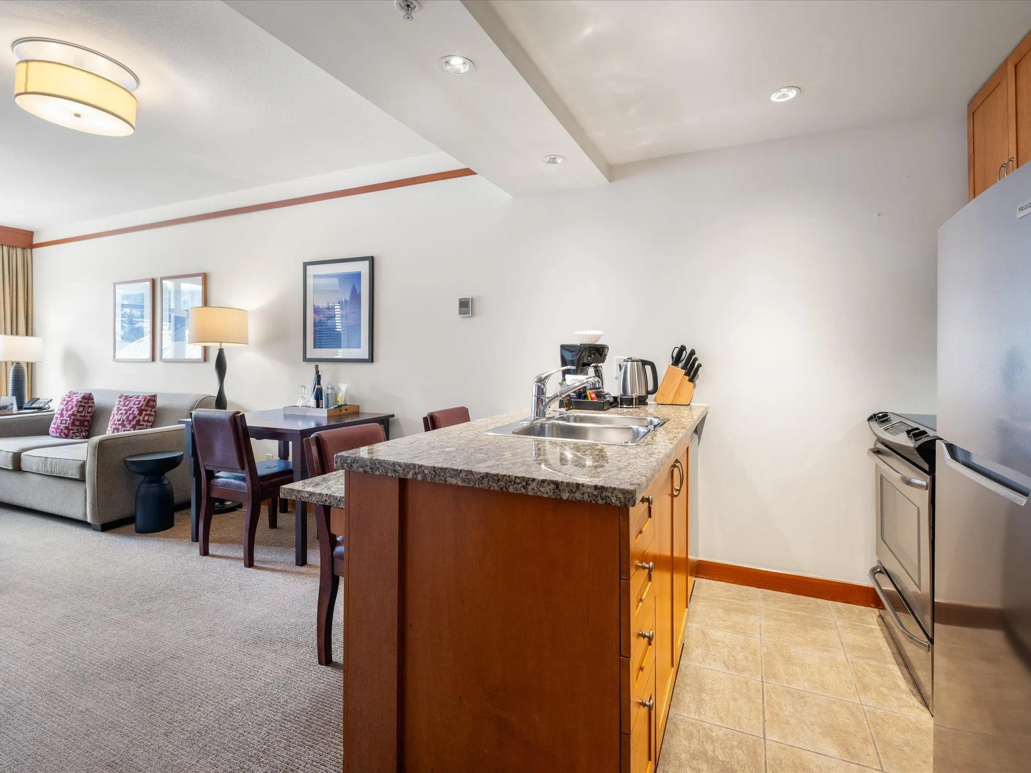 6603 4299 Blackcomb Way