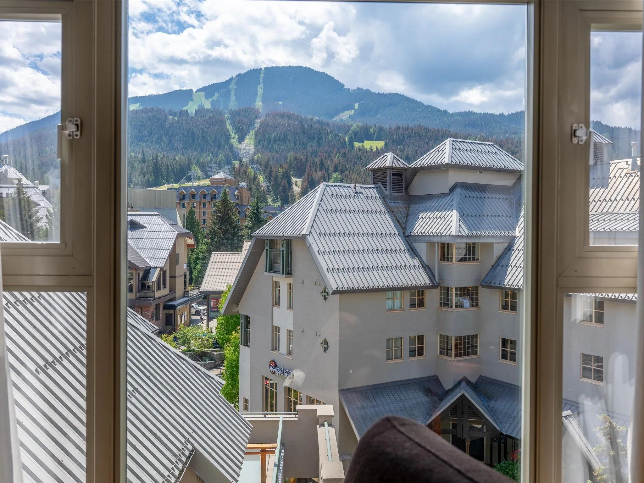 6603 4299 Blackcomb Way