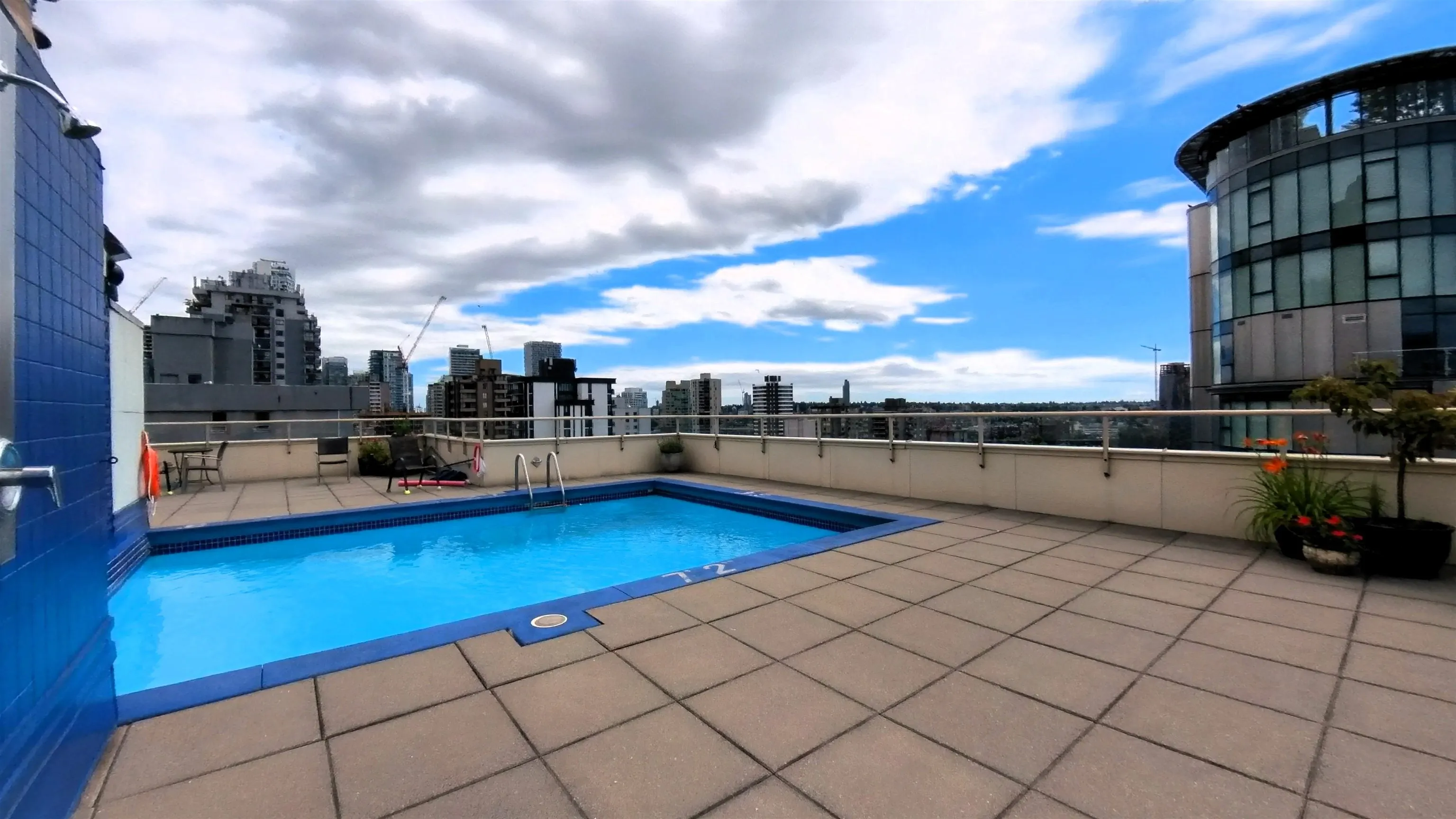 905 1250 Burnaby Street