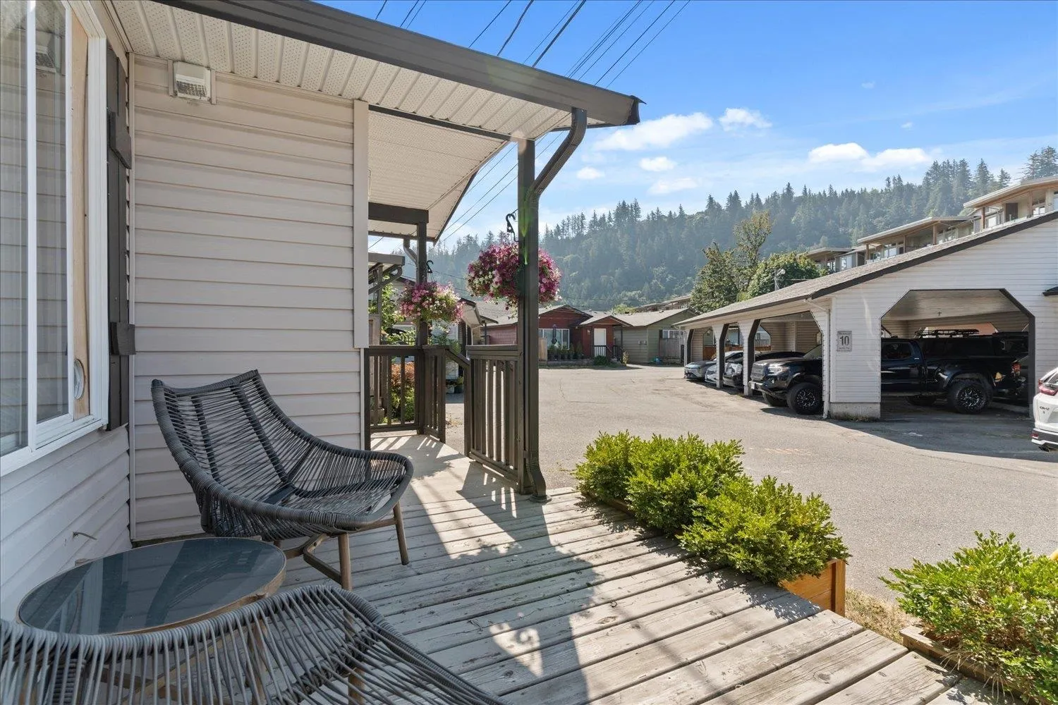 33 5648 Vedder Road