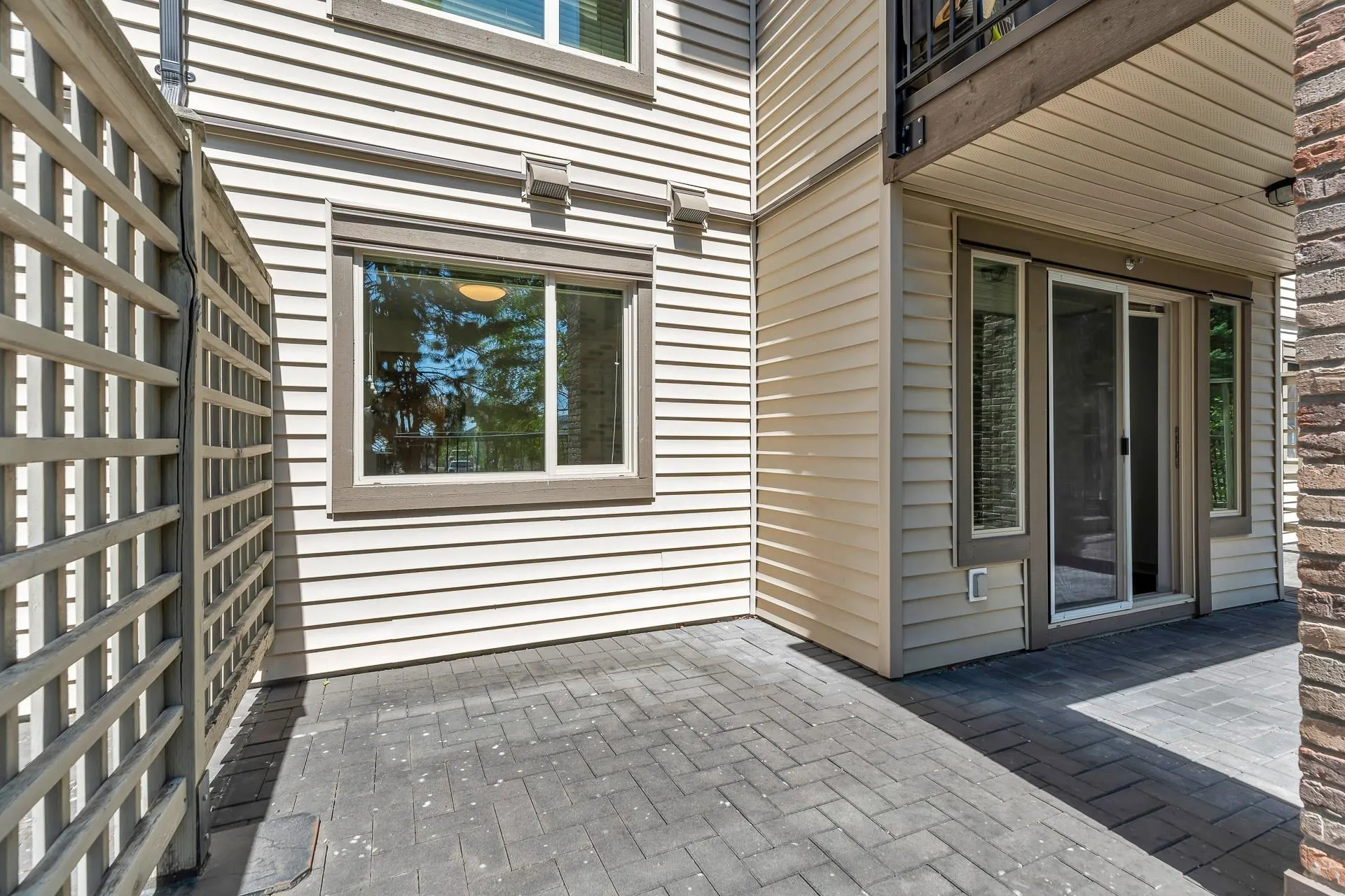 212 8695 160 Street